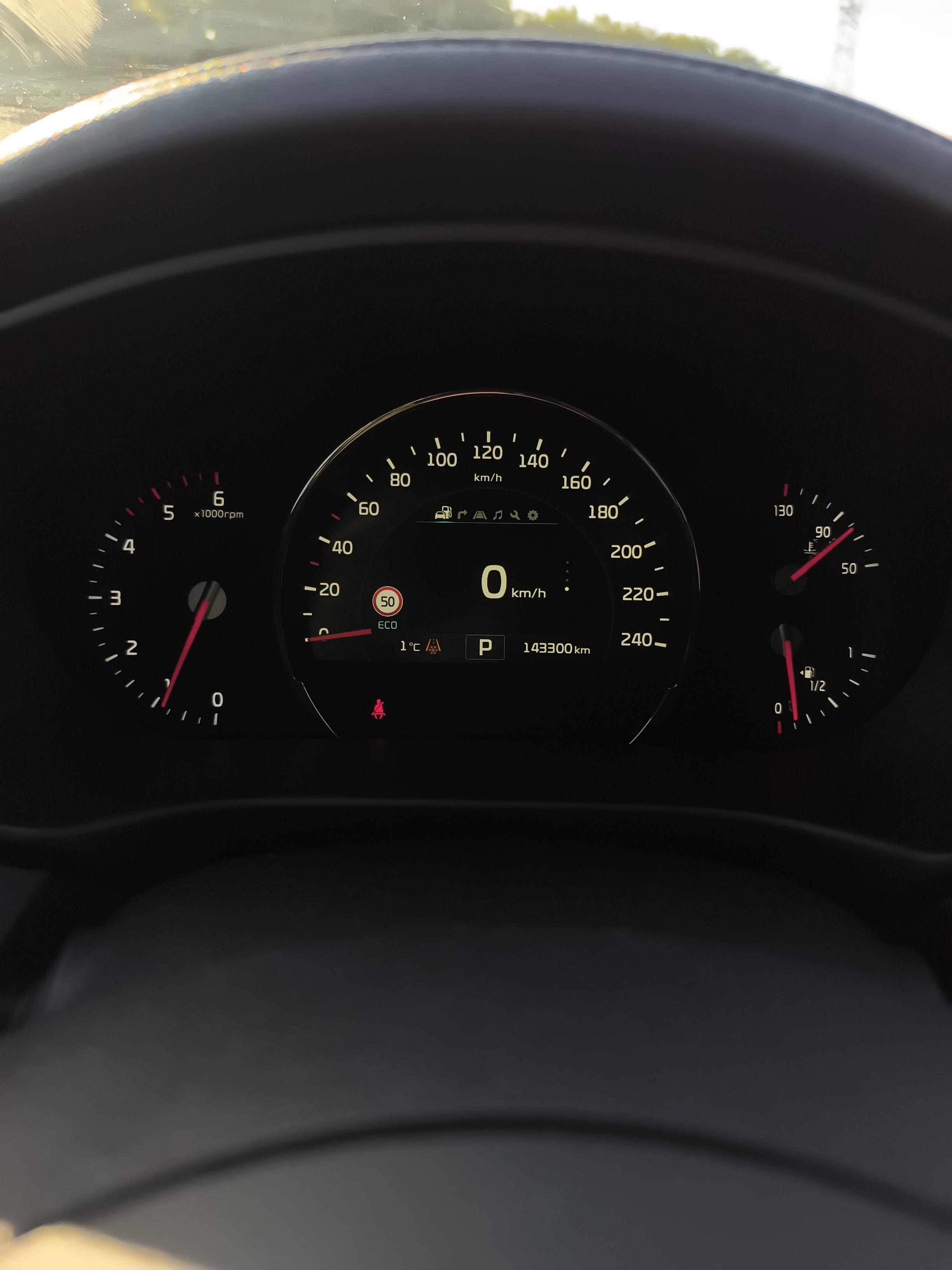 KIA Sorento 2.2 CRDI 200 ch ISG 4x4 7pl Ultimate A - Véhicule Occasion - Océane Auto KIA Sorento 2.2 CRDI 200 ch ISG 4x4 7pl Ultimate A - Véhicule Occasion Océane Auto