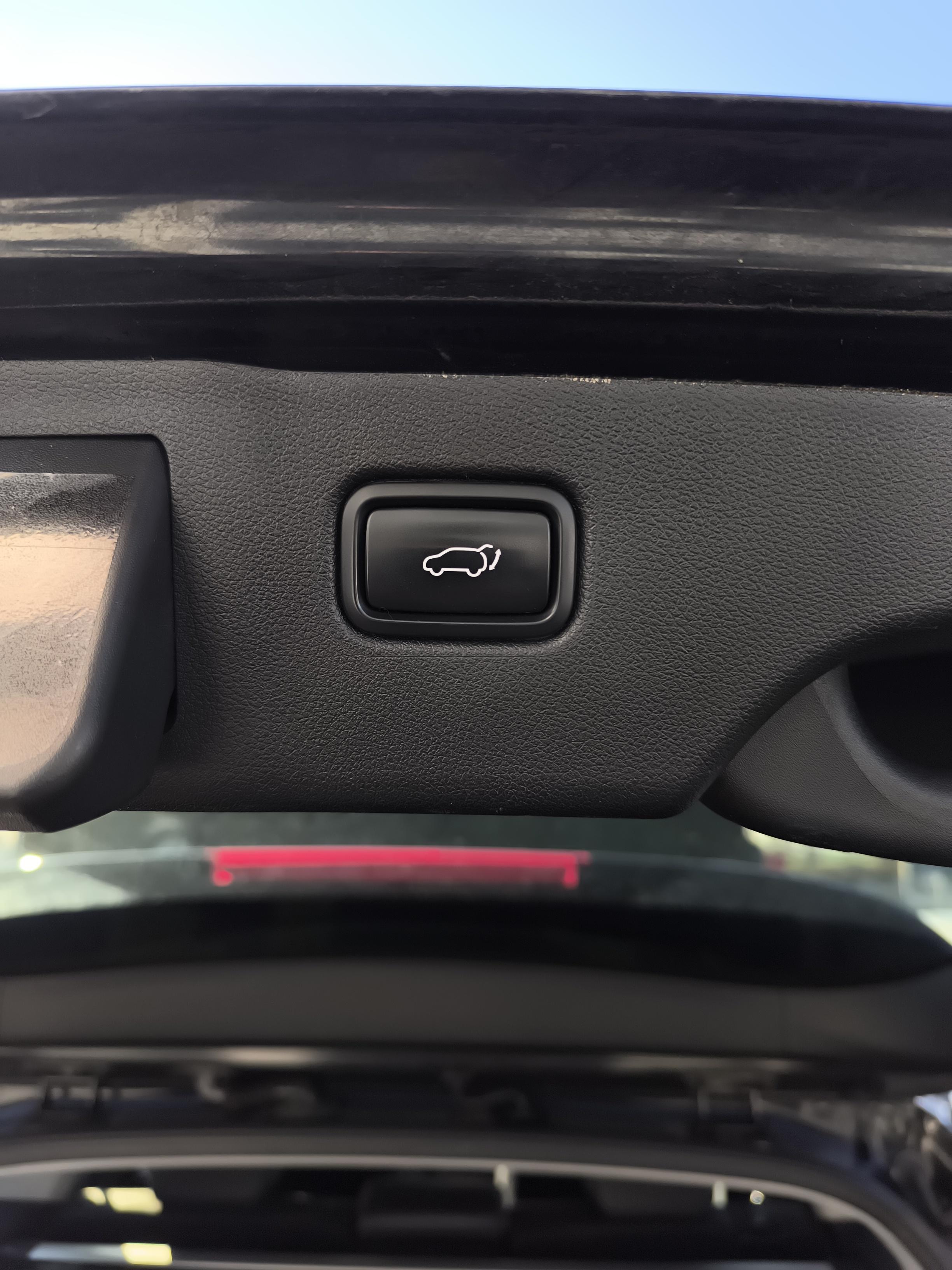 KIA Sorento 2.2 CRDI 200 ch ISG 4x4 7pl Ultimate A - Véhicule Occasion - Océane Auto KIA Sorento 2.2 CRDI 200 ch ISG 4x4 7pl Ultimate A - Véhicule Occasion Océane Auto