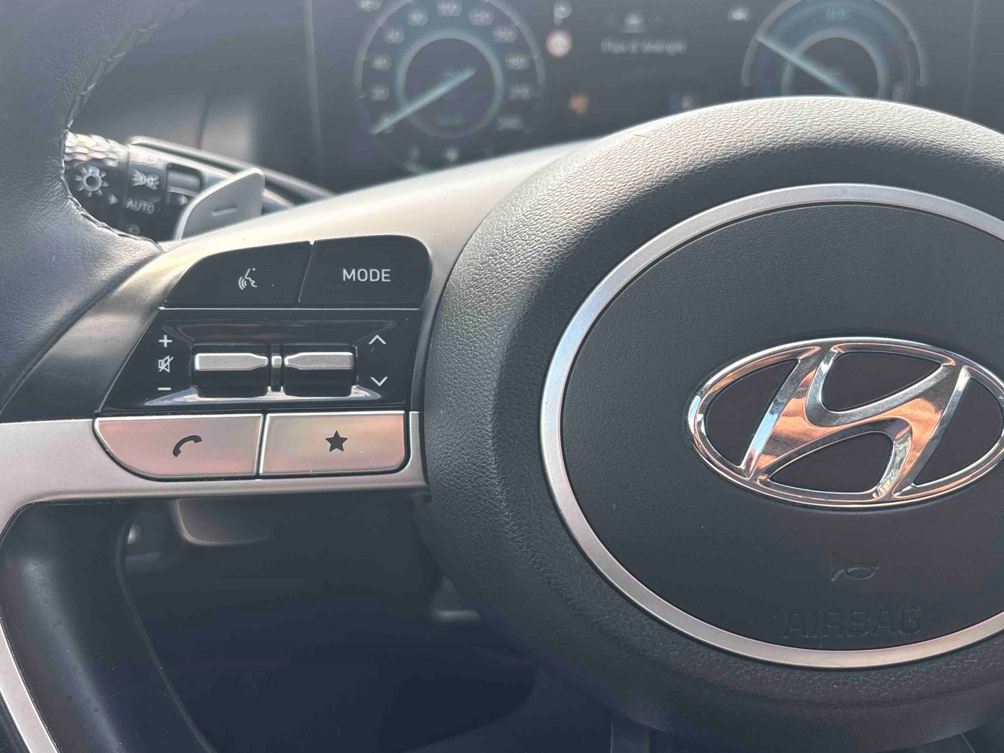 HYUNDAI Tucson 1.6 T-GDI 265 HTRAC Plug-in BVA6 Business - Véhicule Occasion - Océane Auto HYUNDAI Tucson 1.6 T-GDI 265 HTRAC Plug-in BVA6 Business - Véhicule Occasion Océane Auto