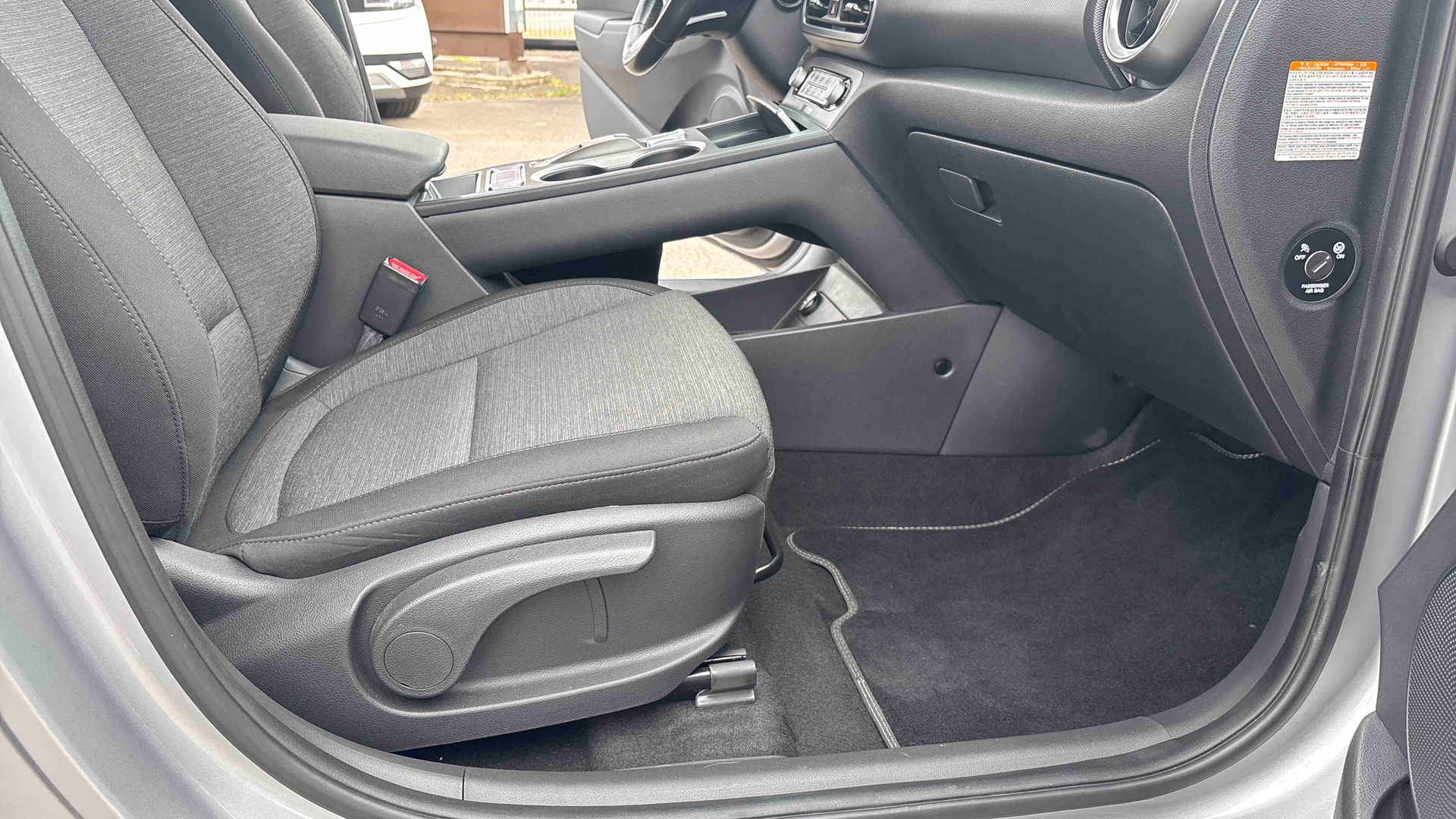 HYUNDAI Kona Electrique 39 kWh - 136 ch Intuitive - Véhicule Occasion - Océane Auto HYUNDAI Kona Electrique 39 kWh - 136 ch Intuitive - Véhicule Occasion Océane Auto