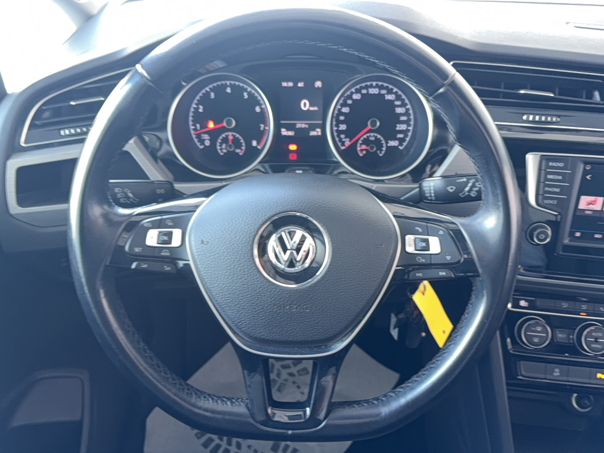 VOLKSWAGEN Touran 1.4 TSI 150 BMT 5pl Carat - Véhicule Occasion - Océane Auto VOLKSWAGEN Touran 1.4 TSI 150 BMT 5pl Carat - Véhicule Occasion Océane Auto