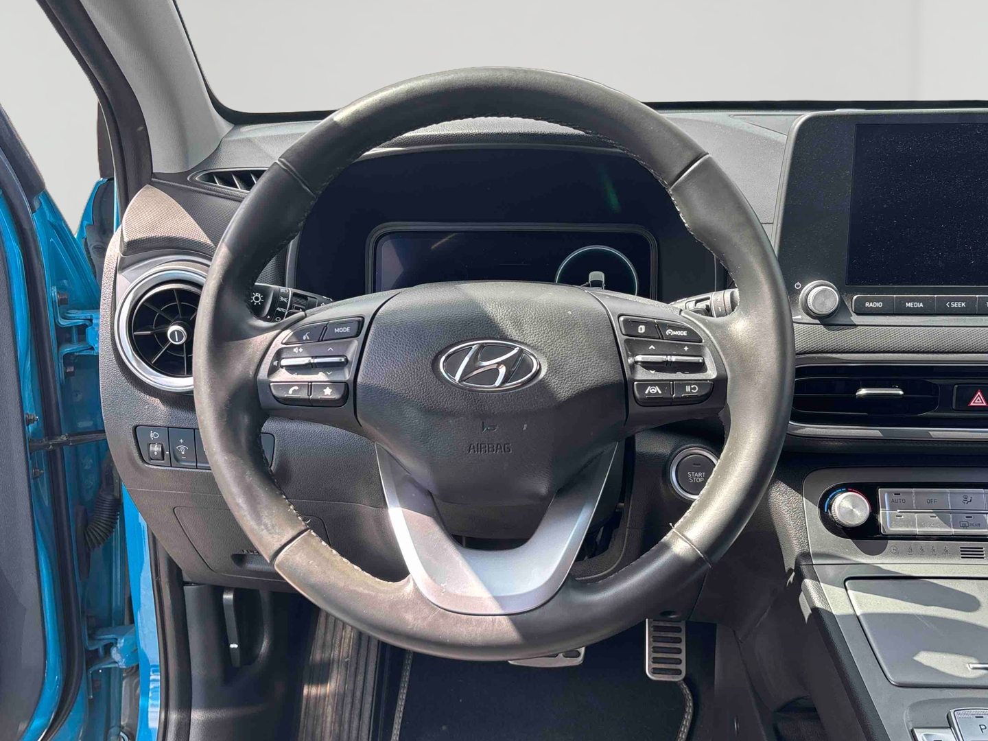 HYUNDAI Kona Electrique 39 kWh - 136 ch Intuitive - Véhicule Occasion - Océane Auto HYUNDAI Kona Electrique 39 kWh - 136 ch Intuitive - Véhicule Occasion Océane Auto