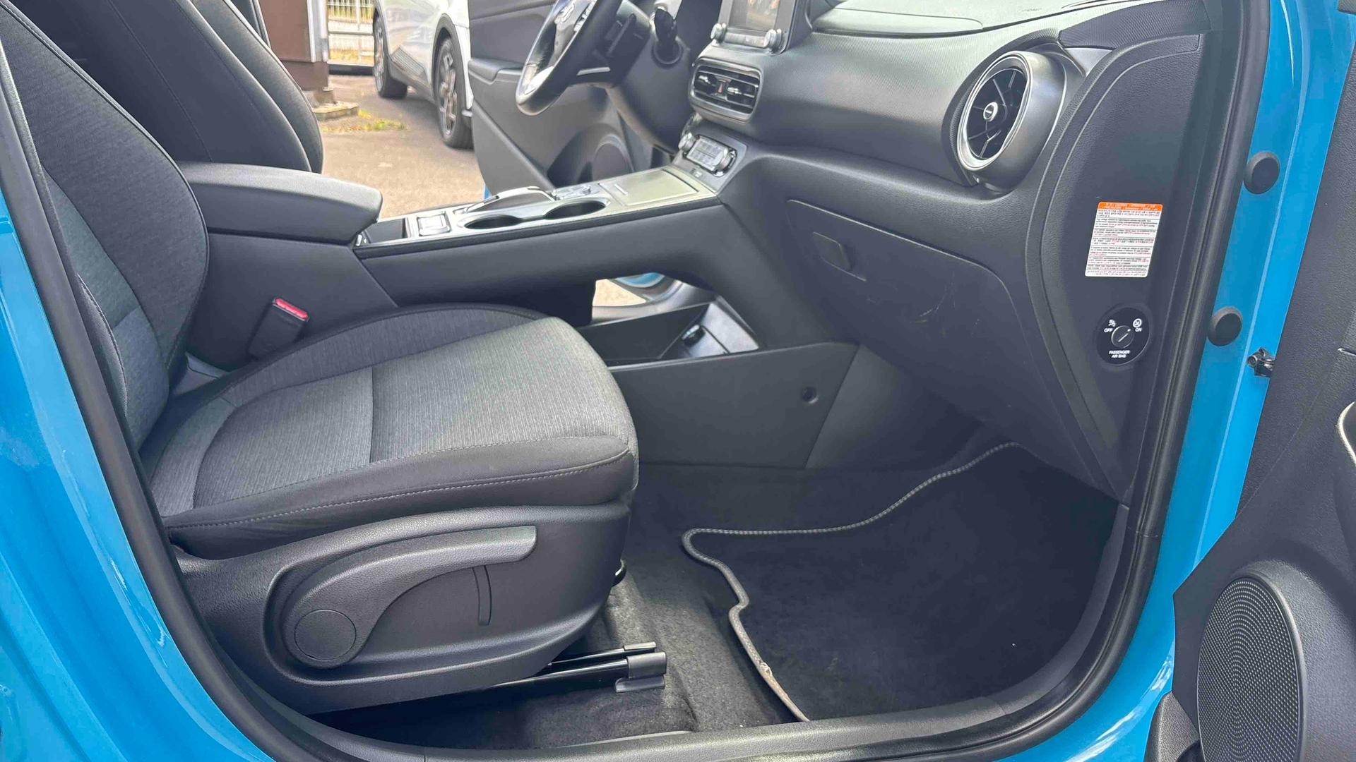 HYUNDAI Kona Electrique 39 kWh - 136 ch Intuitive - Véhicule Occasion - Océane Auto HYUNDAI Kona Electrique 39 kWh - 136 ch Intuitive - Véhicule Occasion Océane Auto