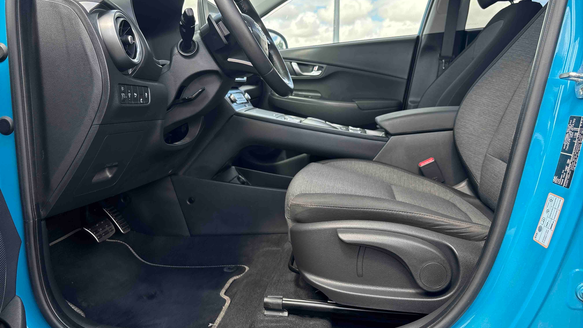 HYUNDAI Kona Electrique 39 kWh - 136 ch Intuitive - Véhicule Occasion - Océane Auto HYUNDAI Kona Electrique 39 kWh - 136 ch Intuitive - Véhicule Occasion Océane Auto