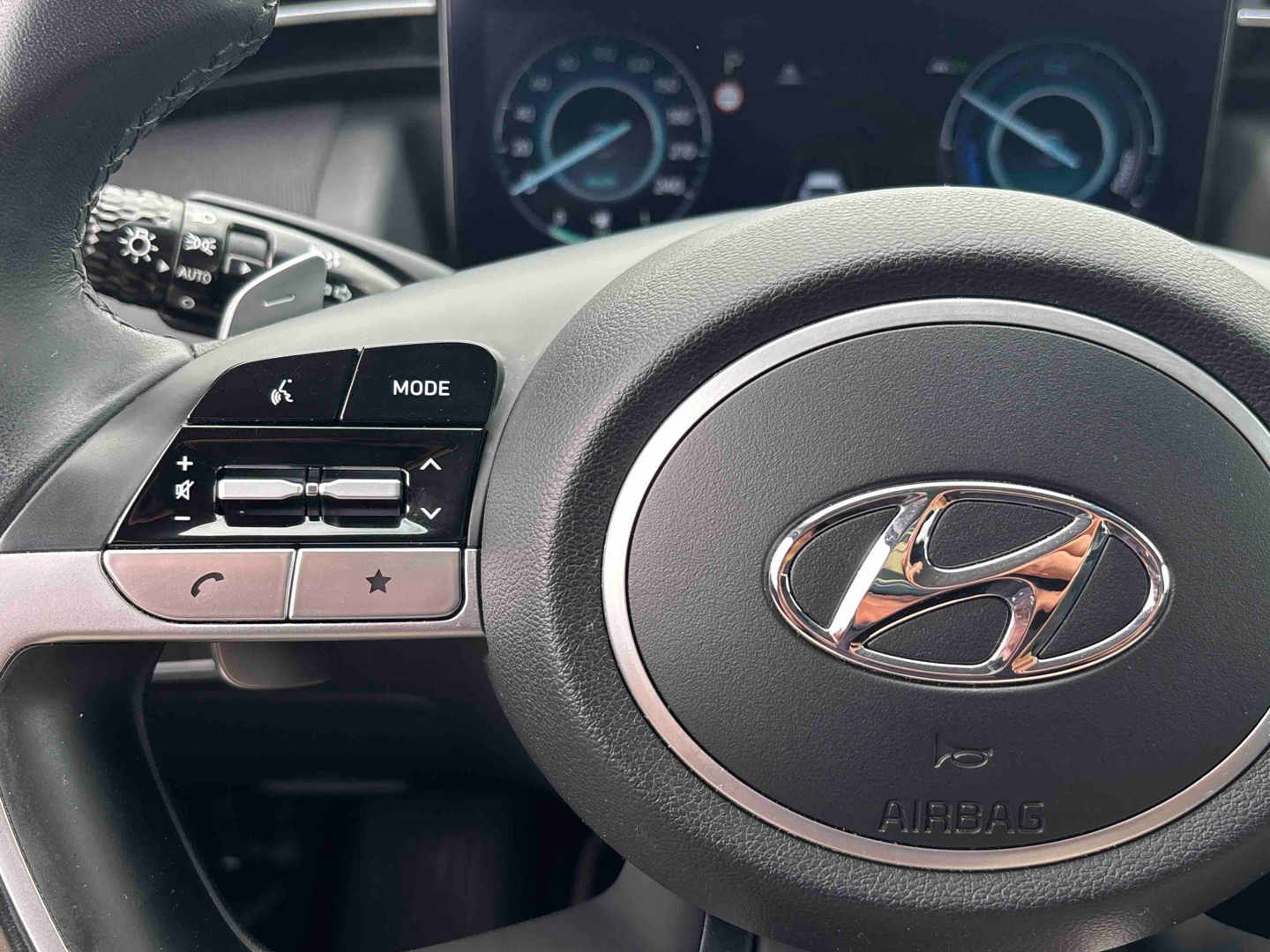 HYUNDAI Tucson 1.6 T-GDI 230 Hybrid BVA6 Creative - Véhicule Occasion - Océane Auto HYUNDAI Tucson 1.6 T-GDI 230 Hybrid BVA6 Creative - Véhicule Occasion Océane Auto