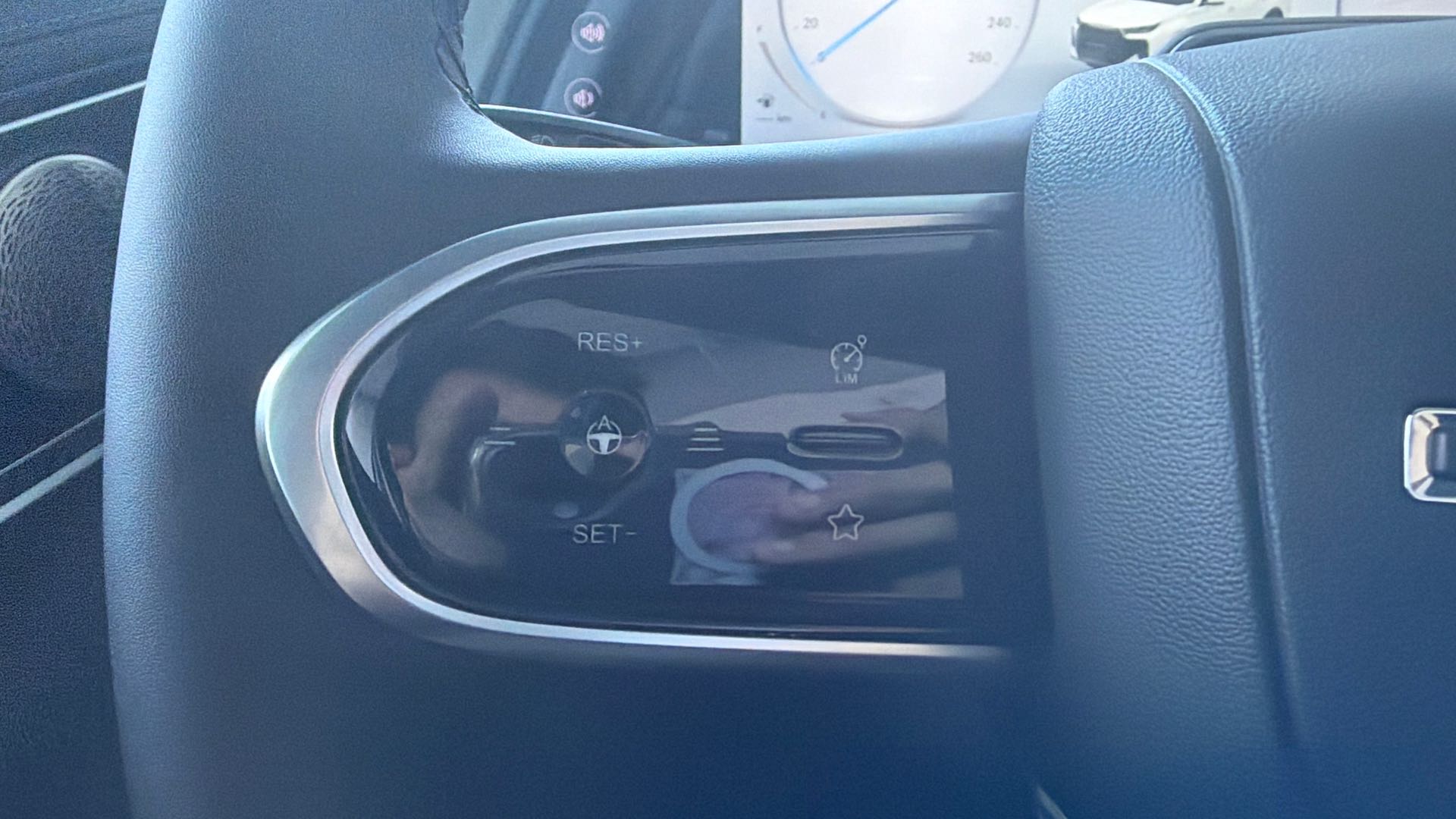 CHERY 7 PHEV Unique - Véhicule Occasion - Océane Auto CHERY 7 PHEV Unique - Véhicule Occasion Océane Auto