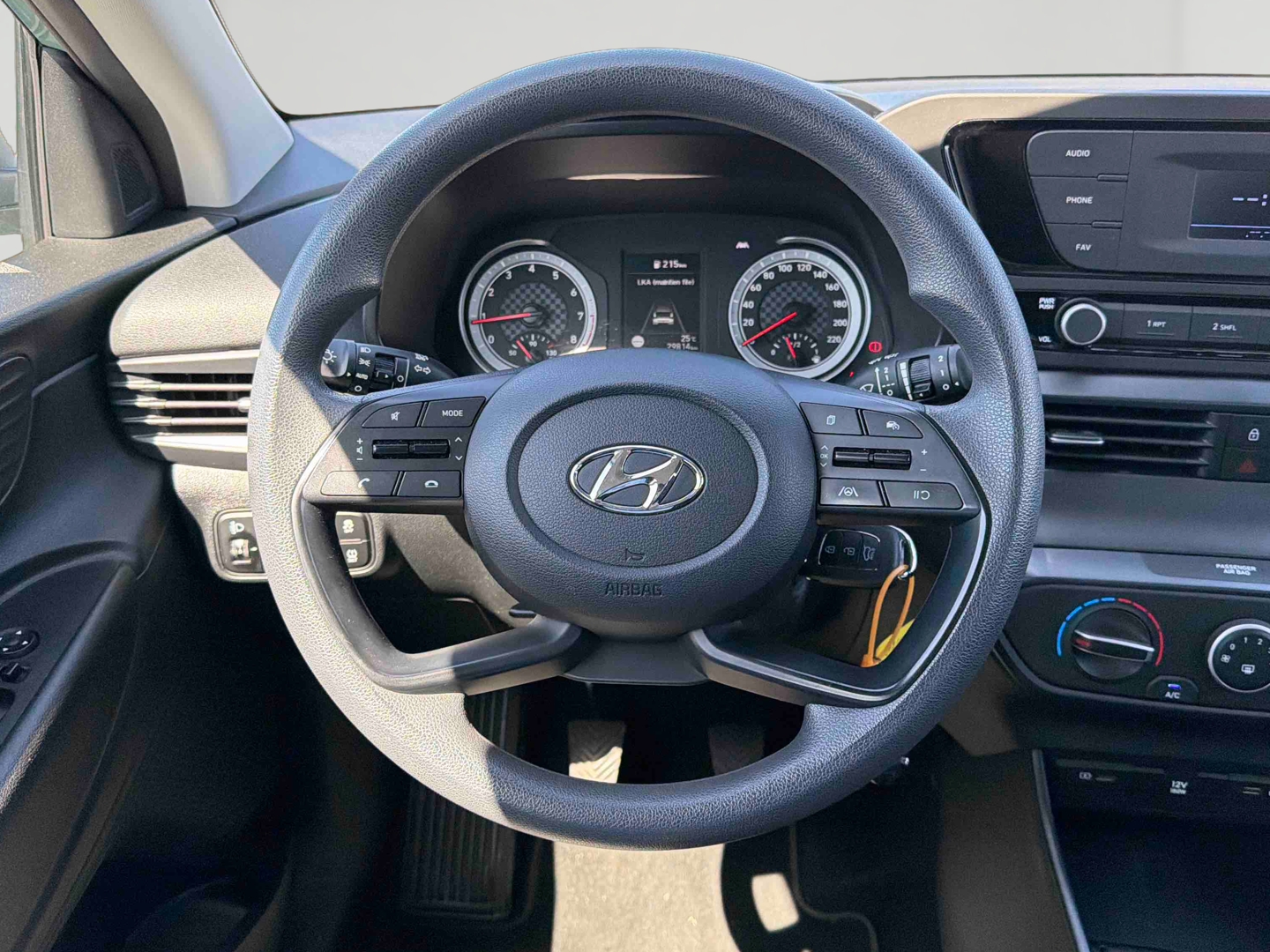 HYUNDAI i20 1.2 84 Initia - Véhicule Occasion Océane Auto