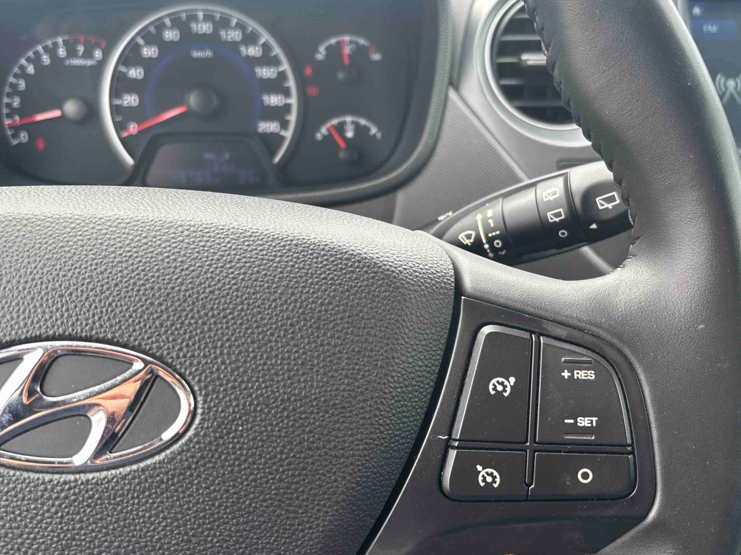 HYUNDAI i10 1.0 66 BVM5 Edition #Mondial 2019 - Véhicule Occasion - Océane Auto HYUNDAI i10 1.0 66 BVM5 Edition #Mondial 2019 - Véhicule Occasion Océane Auto