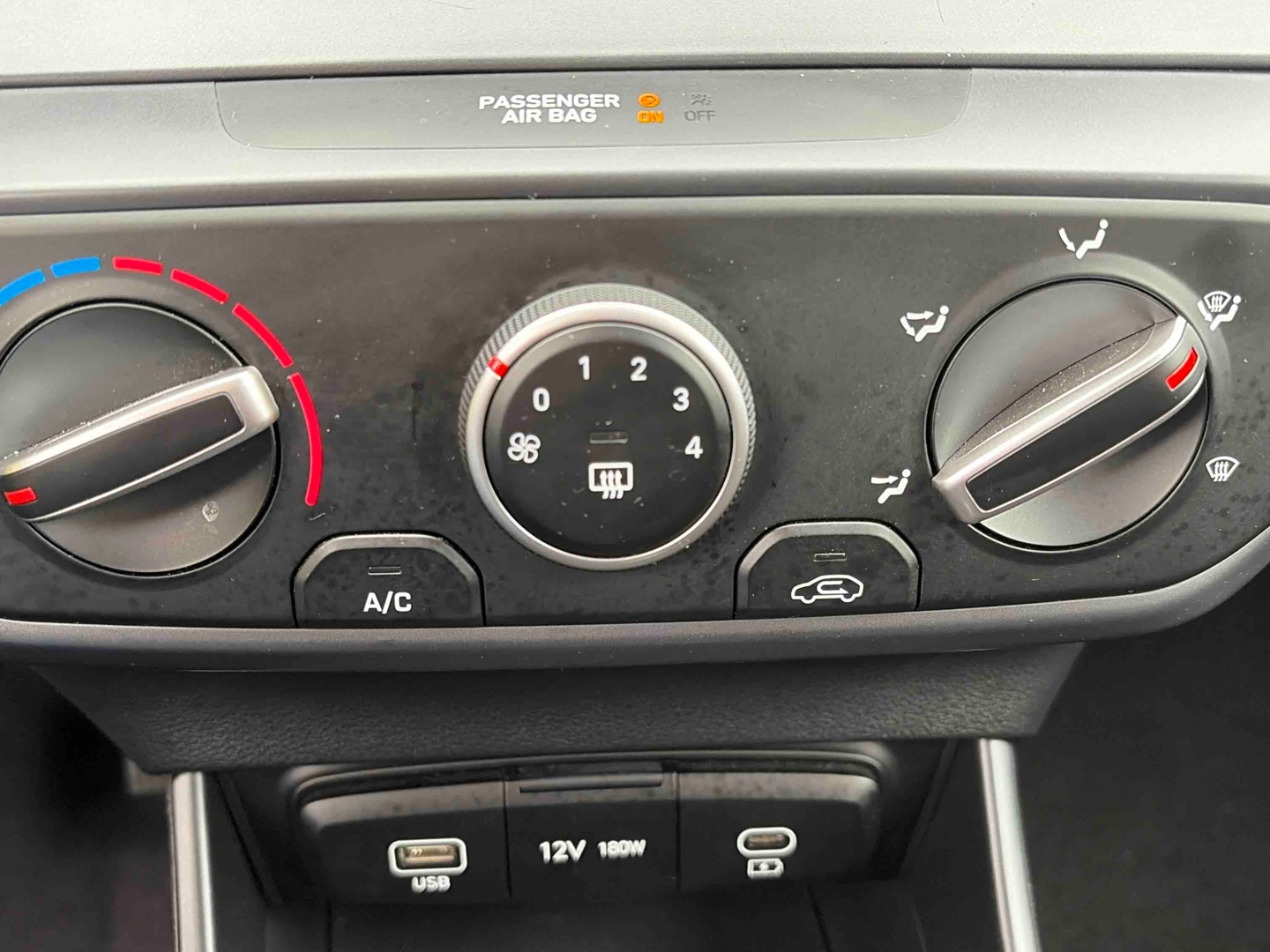 HYUNDAI i20 1.2 79 Initia - Véhicule Occasion Océane Auto