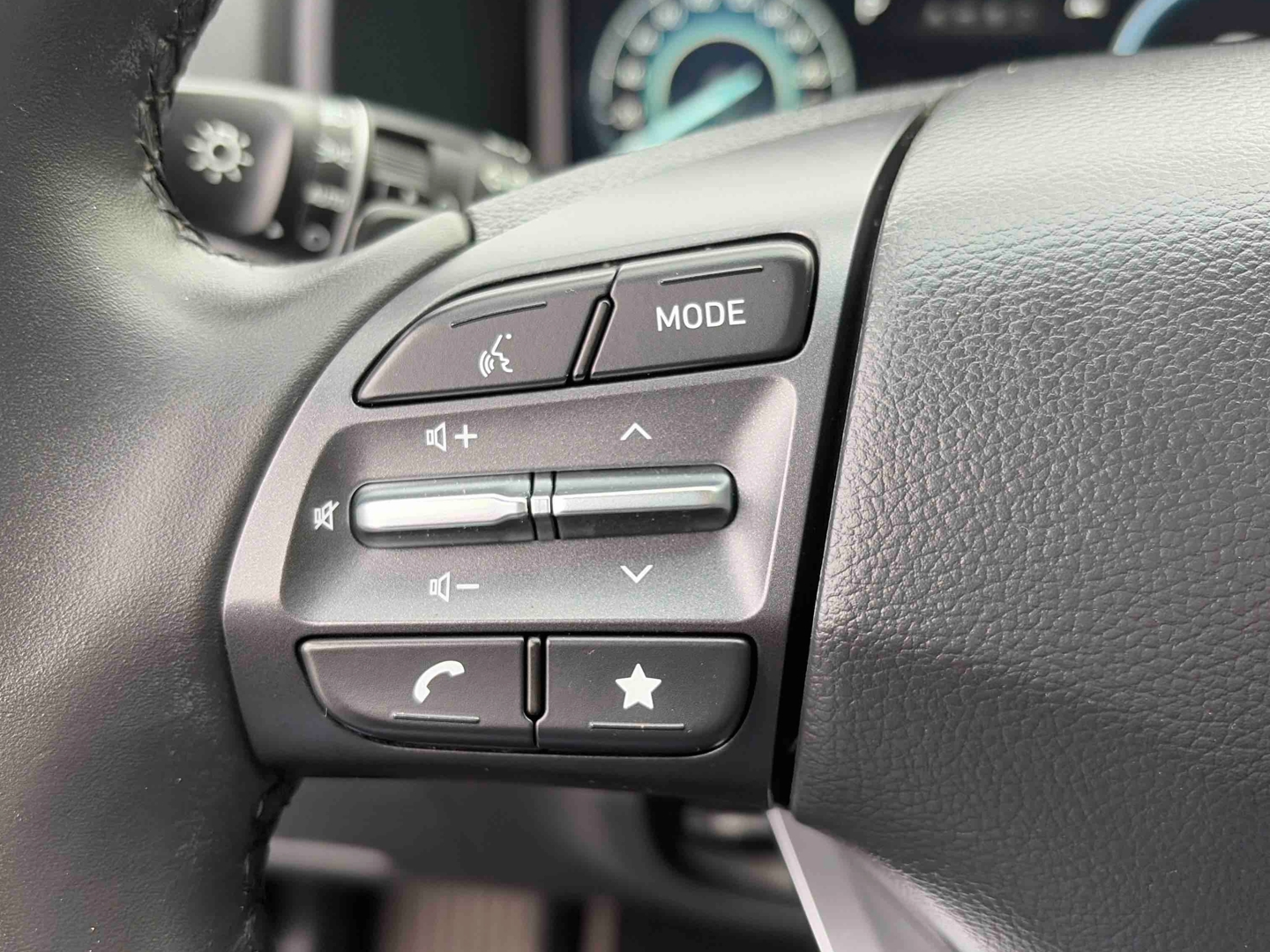 HYUNDAI Kona Electrique 39 kWh - 136 ch Intuitive - Véhicule Occasion Océane Auto