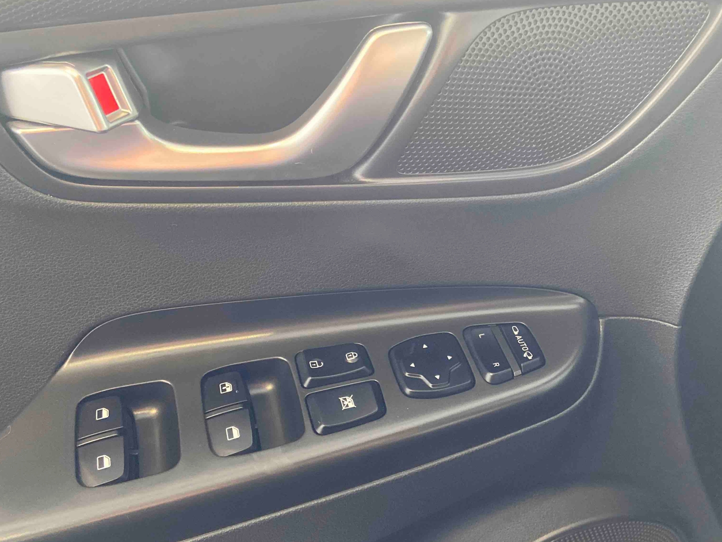 HYUNDAI Kona Electrique 39 kWh - 136 ch Intuitive - Véhicule Occasion Océane Auto