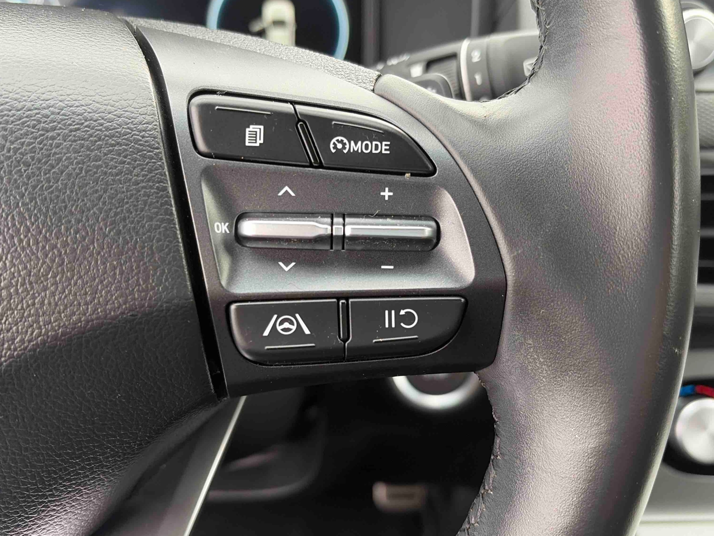 HYUNDAI Kona Electrique 39 kWh - 136 ch Intuitive - Véhicule Occasion Océane Auto