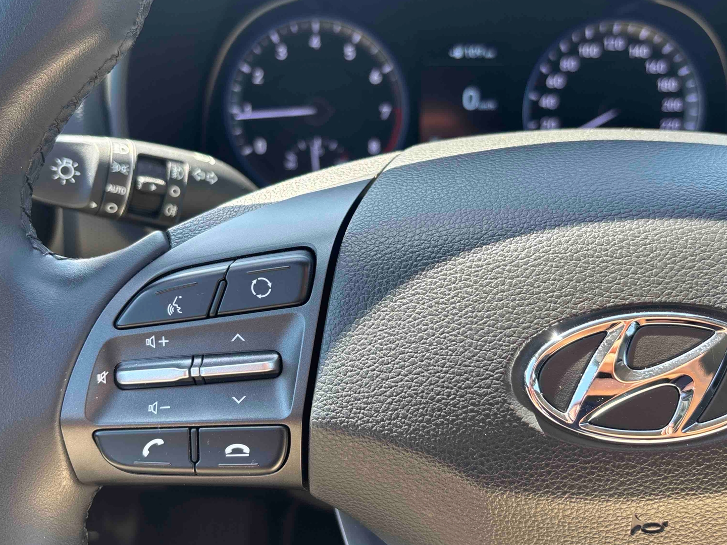 HYUNDAI Kona 1.0 T-GDi 120 Edition #1 - Véhicule Occasion - Océane Auto HYUNDAI Kona 1.0 T-GDi 120 Edition #1 - Véhicule Occasion Océane Auto
