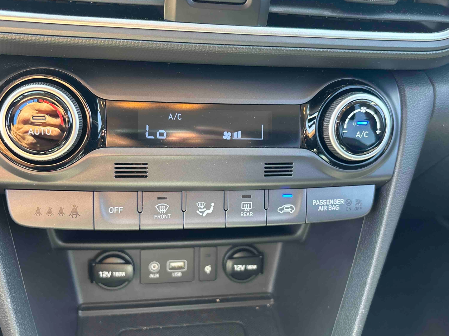 HYUNDAI Kona 1.0 T-GDi 120 Edition #1 - Véhicule Occasion - Océane Auto HYUNDAI Kona 1.0 T-GDi 120 Edition #1 - Véhicule Occasion Océane Auto