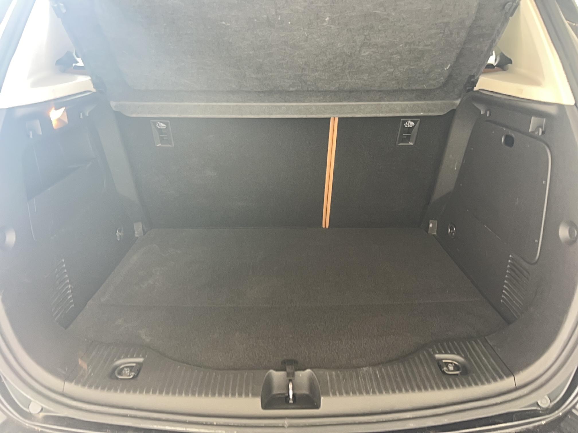 OPEL Mokka X 1.6 CDTI - 136 ch 4x2 BVA6 Ultimate - Véhicule Occasion - Océane Auto OPEL Mokka X 1.6 CDTI - 136 ch 4x2 BVA6 Ultimate - Véhicule Occasion Océane Auto