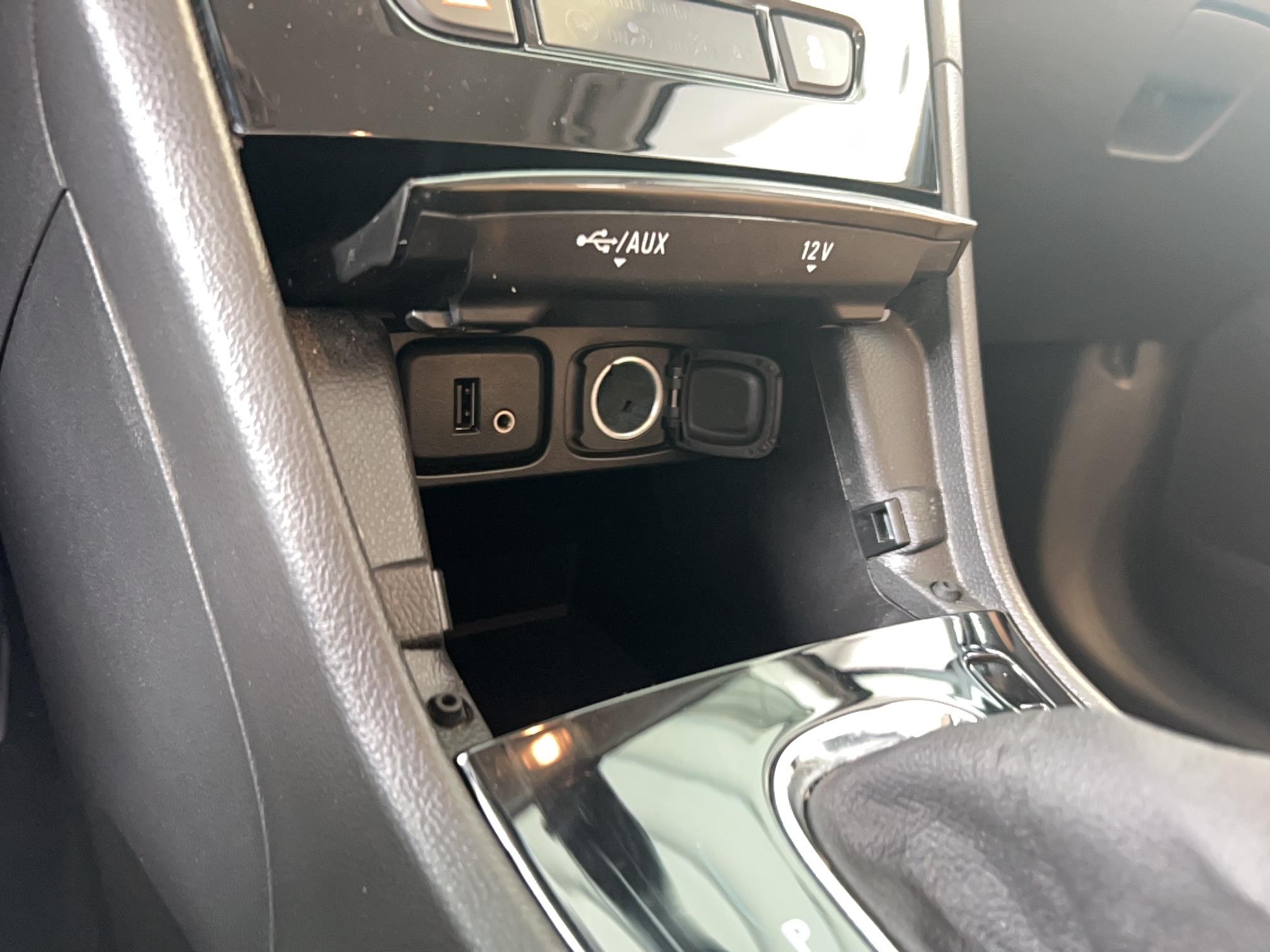 OPEL Mokka X 1.6 CDTI - 136 ch 4x2 BVA6 Ultimate - Véhicule Occasion - Océane Auto OPEL Mokka X 1.6 CDTI - 136 ch 4x2 BVA6 Ultimate - Véhicule Occasion Océane Auto