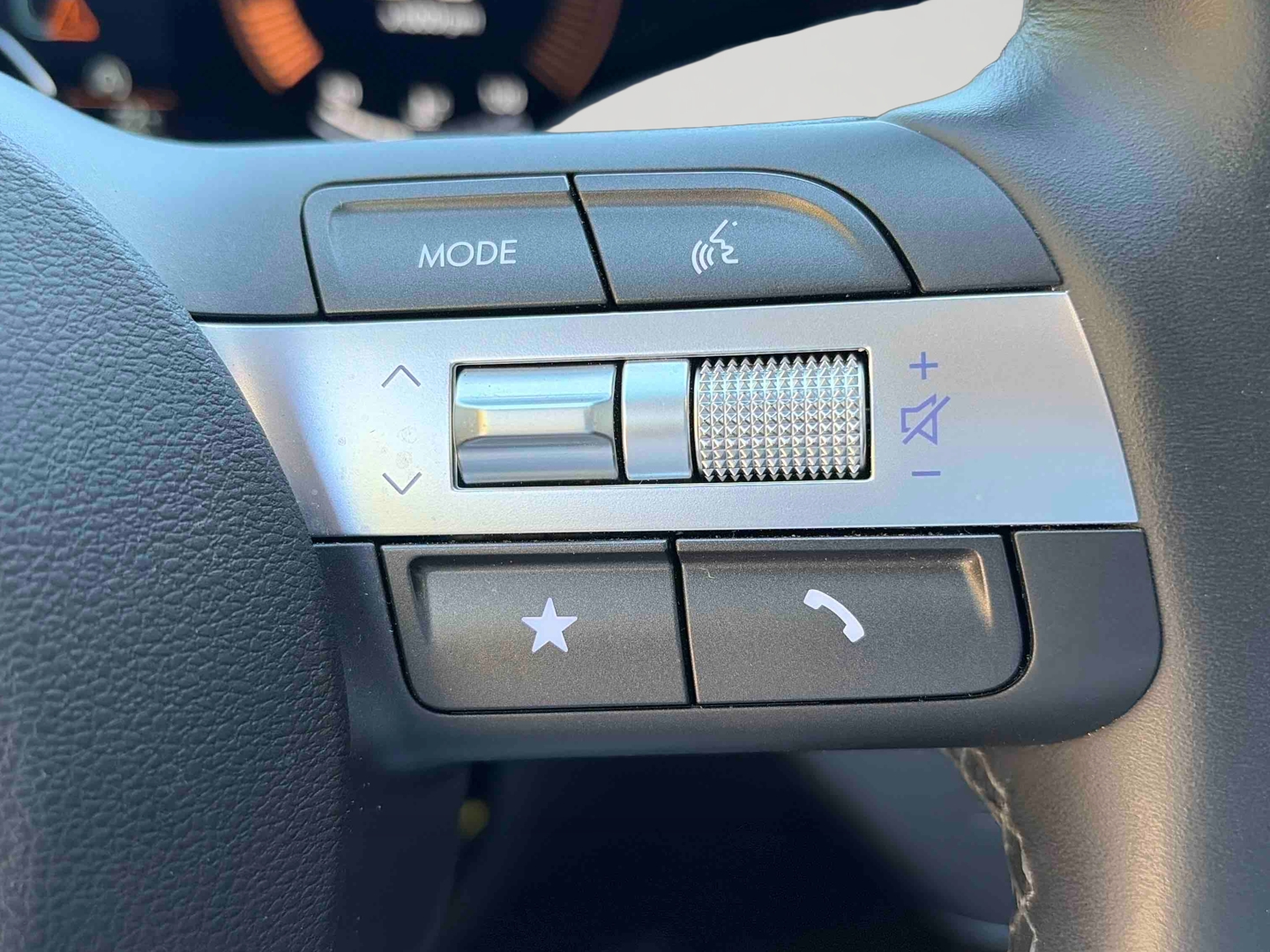 HYUNDAI Kona 1.0 T-GDi 100 Intuitive - Véhicule Occasion - Océane Auto HYUNDAI Kona 1.0 T-GDi 100 Intuitive - Véhicule Occasion Océane Auto
