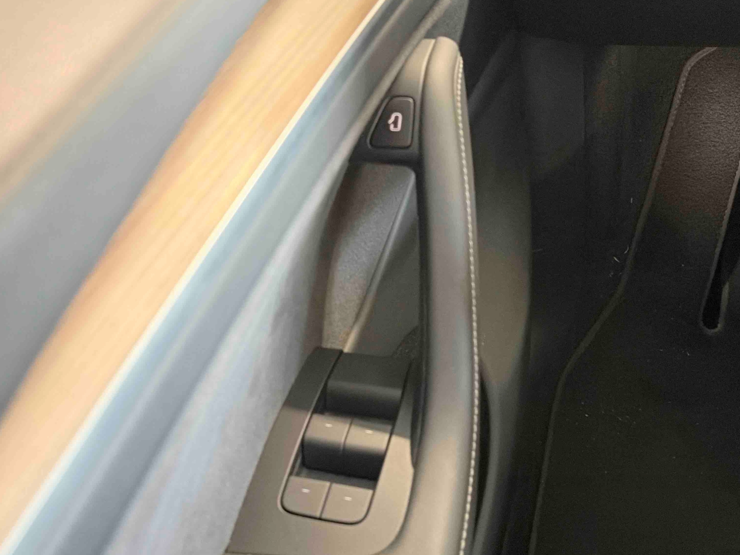 TESLA MODEL Y Performance Dual Motor AWD - Véhicule Occasion - Océane Auto TESLA MODEL Y Performance Dual Motor AWD - Véhicule Occasion Océane Auto