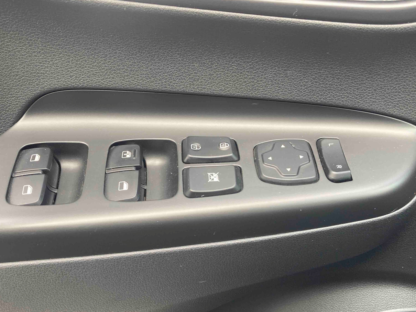 HYUNDAI Kona Electrique 39 kWh - 136 ch Intuitive - Véhicule Occasion - Océane Auto HYUNDAI Kona Electrique 39 kWh - 136 ch Intuitive - Véhicule Occasion Océane Auto