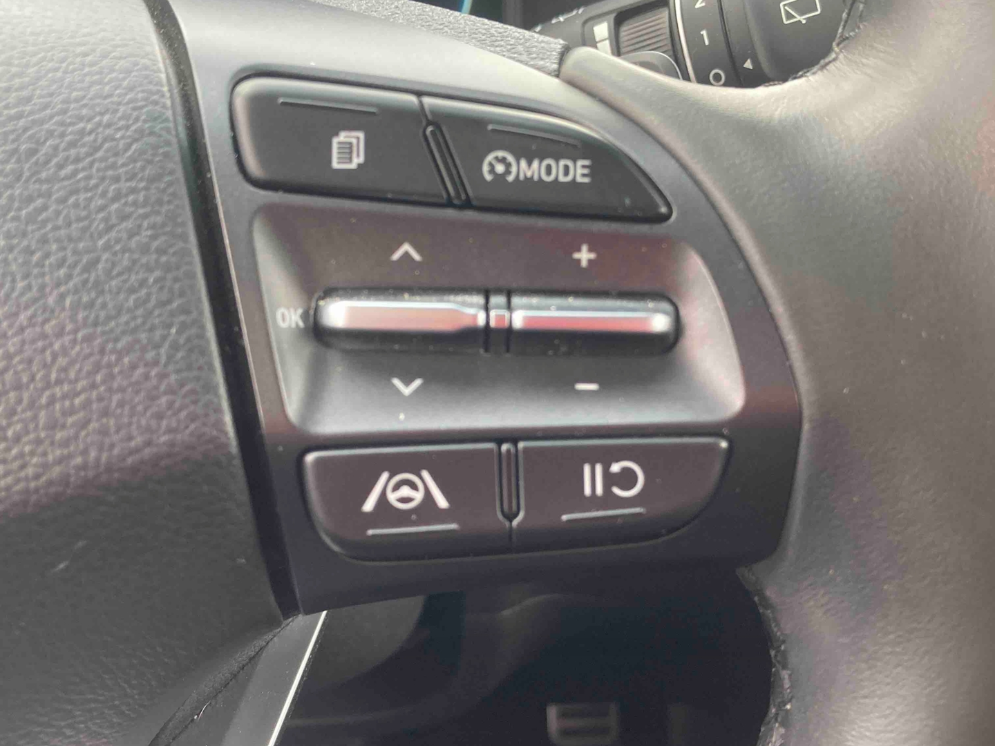 HYUNDAI Kona Electrique 39 kWh - 136 ch Intuitive - Véhicule Occasion - Océane Auto HYUNDAI Kona Electrique 39 kWh - 136 ch Intuitive - Véhicule Occasion Océane Auto