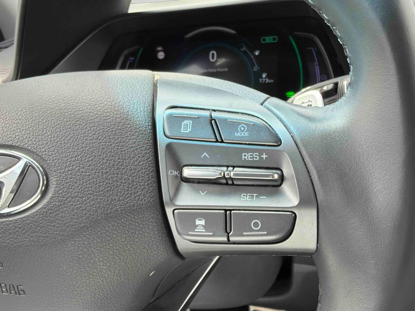 HYUNDAI Ioniq Electric 136 ch Creative - Véhicule Occasion - Océane Auto HYUNDAI Ioniq Electric 136 ch Creative - Véhicule Occasion Océane Auto