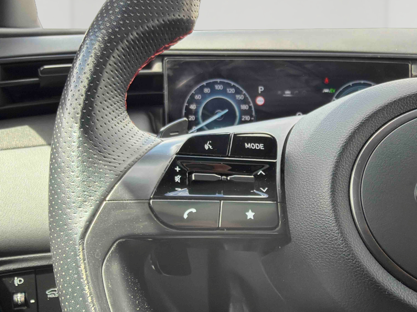 HYUNDAI Tucson 1.6 T-GDI 265 HTRAC Plug-in BVA6 N Line Executive - Véhicule Occasion - Océane Auto HYUNDAI Tucson 1.6 T-GDI 265 HTRAC Plug-in BVA6 N Line Executive - Véhicule Occasion Océane Auto