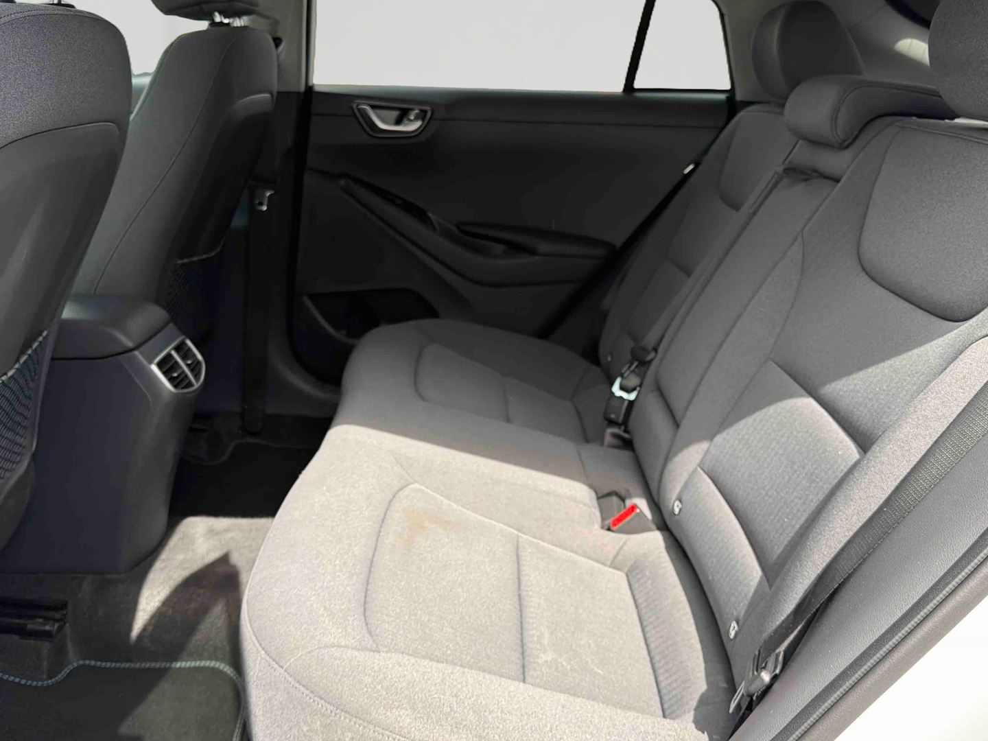 HYUNDAI Ioniq Electric 136 ch Creative - Véhicule Occasion - Océane Auto HYUNDAI Ioniq Electric 136 ch Creative - Véhicule Occasion Océane Auto