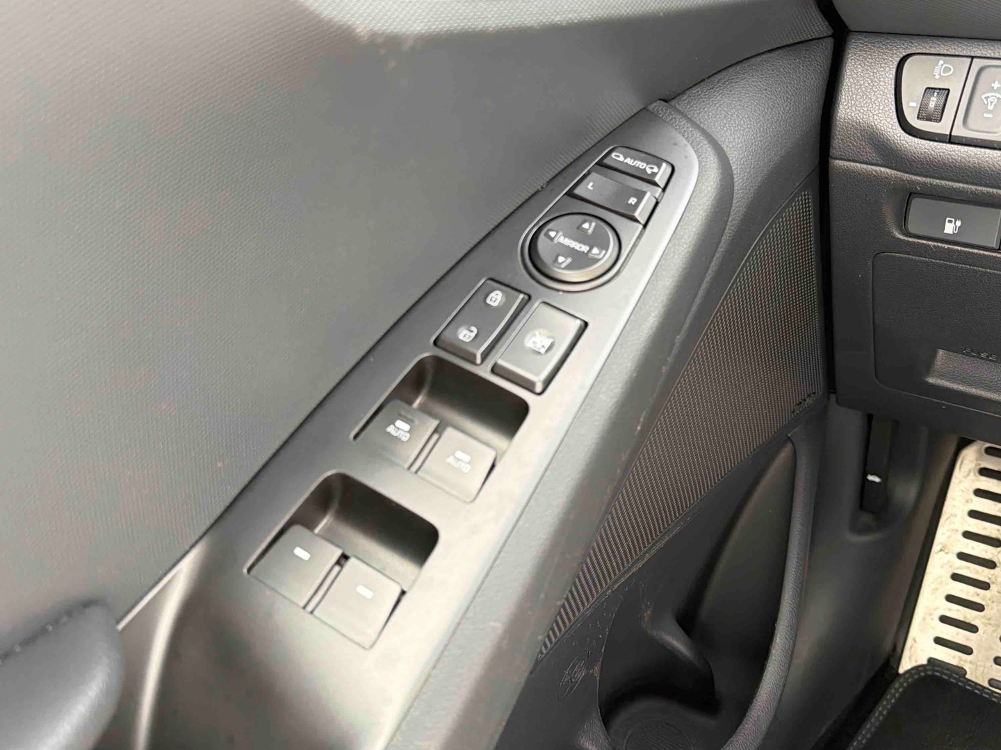 HYUNDAI Ioniq Electric 136 ch Creative - Véhicule Occasion - Océane Auto HYUNDAI Ioniq Electric 136 ch Creative - Véhicule Occasion Océane Auto