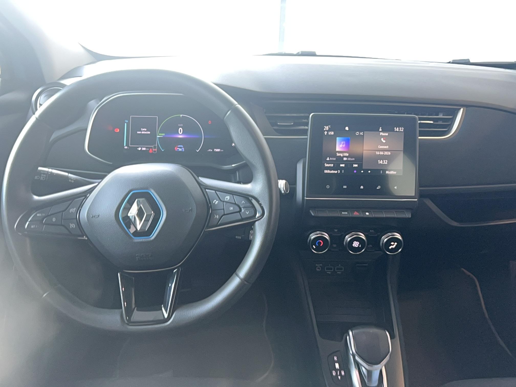 RENAULT Zoe R110 Achat Intégral Life - Véhicule Occasion Océane Auto