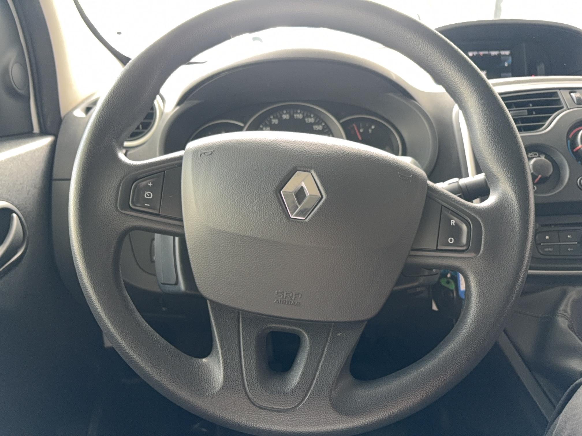 RENAULT KANGOO EXPRESS BLUE DCI 95 SL PRO+ - Véhicule Occasion - Océane Auto RENAULT KANGOO EXPRESS BLUE DCI 95 SL PRO+ - Véhicule Occasion Océane Auto