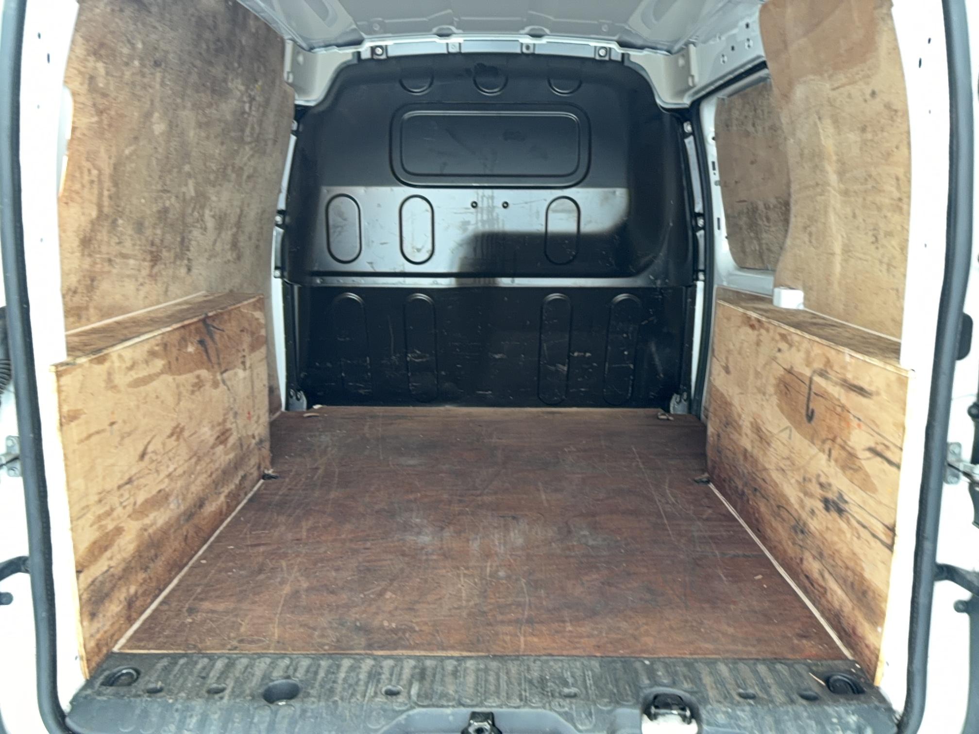 RENAULT KANGOO EXPRESS BLUE DCI 95 SL PRO+ - Véhicule Occasion - Océane Auto RENAULT KANGOO EXPRESS BLUE DCI 95 SL PRO+ - Véhicule Occasion Océane Auto