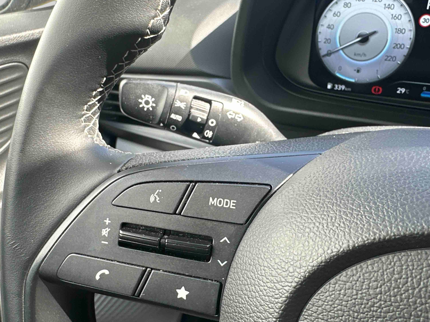 HYUNDAI i20 1.0 T-GDi 100 DCT-7 Hybrid 48V Intuitive - Véhicule Occasion - Océane Auto HYUNDAI i20 1.0 T-GDi 100 DCT-7 Hybrid 48V Intuitive - Véhicule Occasion Océane Auto