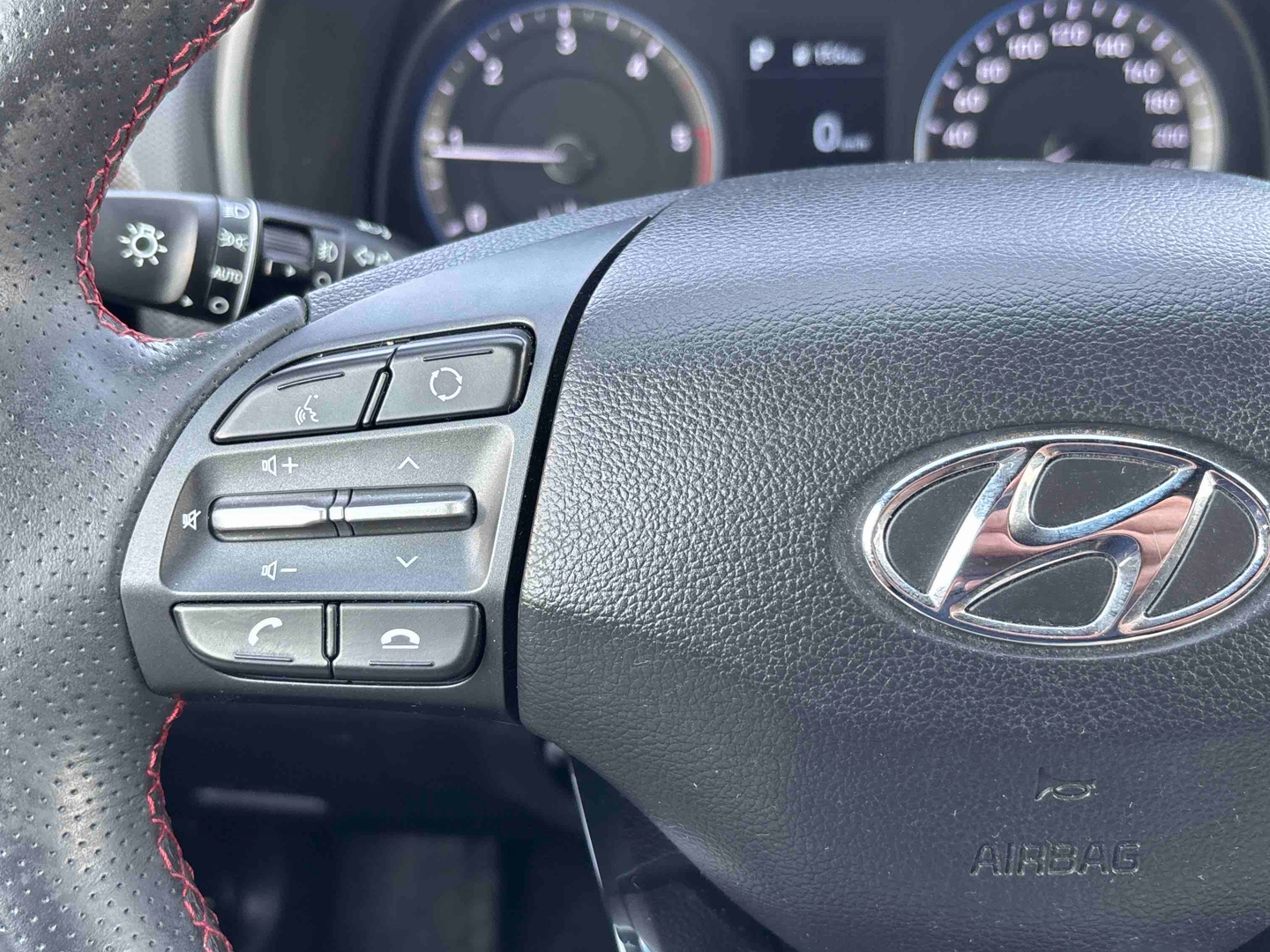 HYUNDAI Kona 1.6 CRDi 136 DCT-7 Creative - Véhicule Occasion - Océane Auto HYUNDAI Kona 1.6 CRDi 136 DCT-7 Creative - Véhicule Occasion Océane Auto