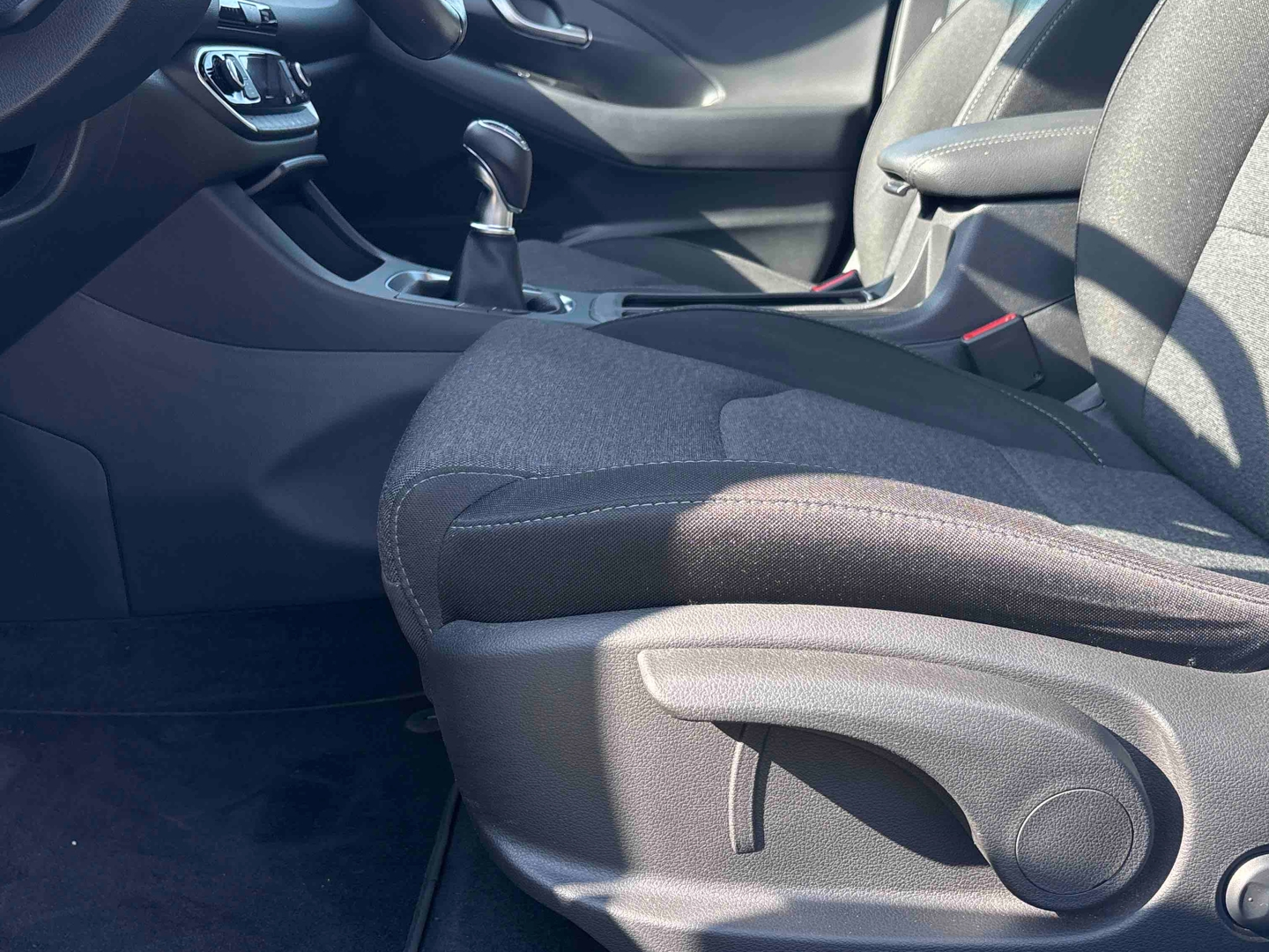 HYUNDAI i30 1.0 T-GDi 120 iBVM6 Hybrid 48V Creative - Véhicule Occasion - Océane Auto HYUNDAI i30 1.0 T-GDi 120 iBVM6 Hybrid 48V Creative - Véhicule Occasion Océane Auto