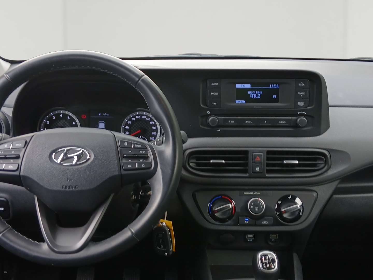 HYUNDAI i10 1.0 67 ECO Intuitive - Véhicule Occasion - Océane Auto HYUNDAI i10 1.0 67 ECO Intuitive - Véhicule Occasion Océane Auto