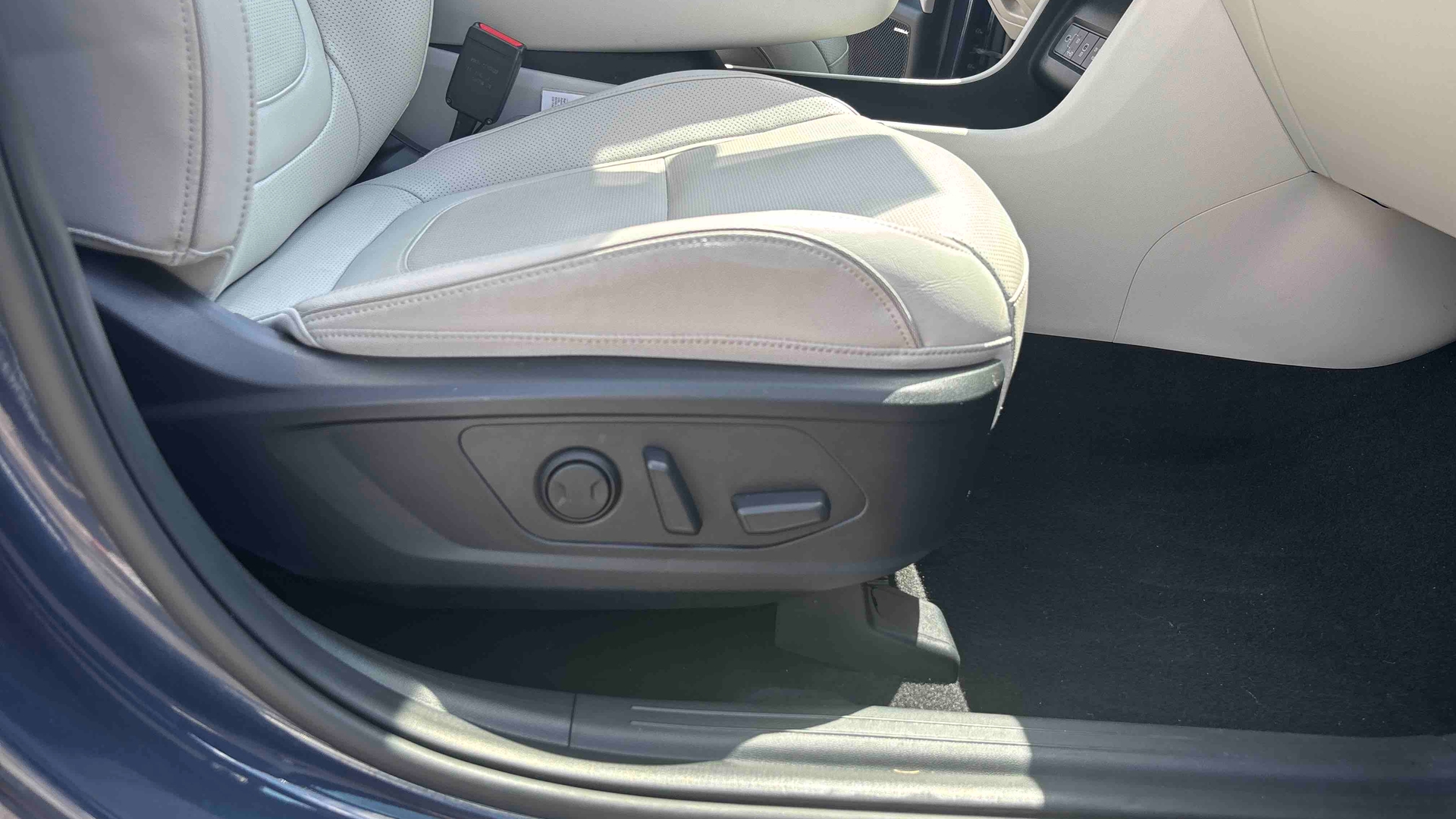 HYUNDAI Tucson 1.6 T-GDI 215 Hybrid BVA6 Executive - Véhicule Occasion - Océane Auto HYUNDAI Tucson 1.6 T-GDI 215 Hybrid BVA6 Executive - Véhicule Occasion Océane Auto