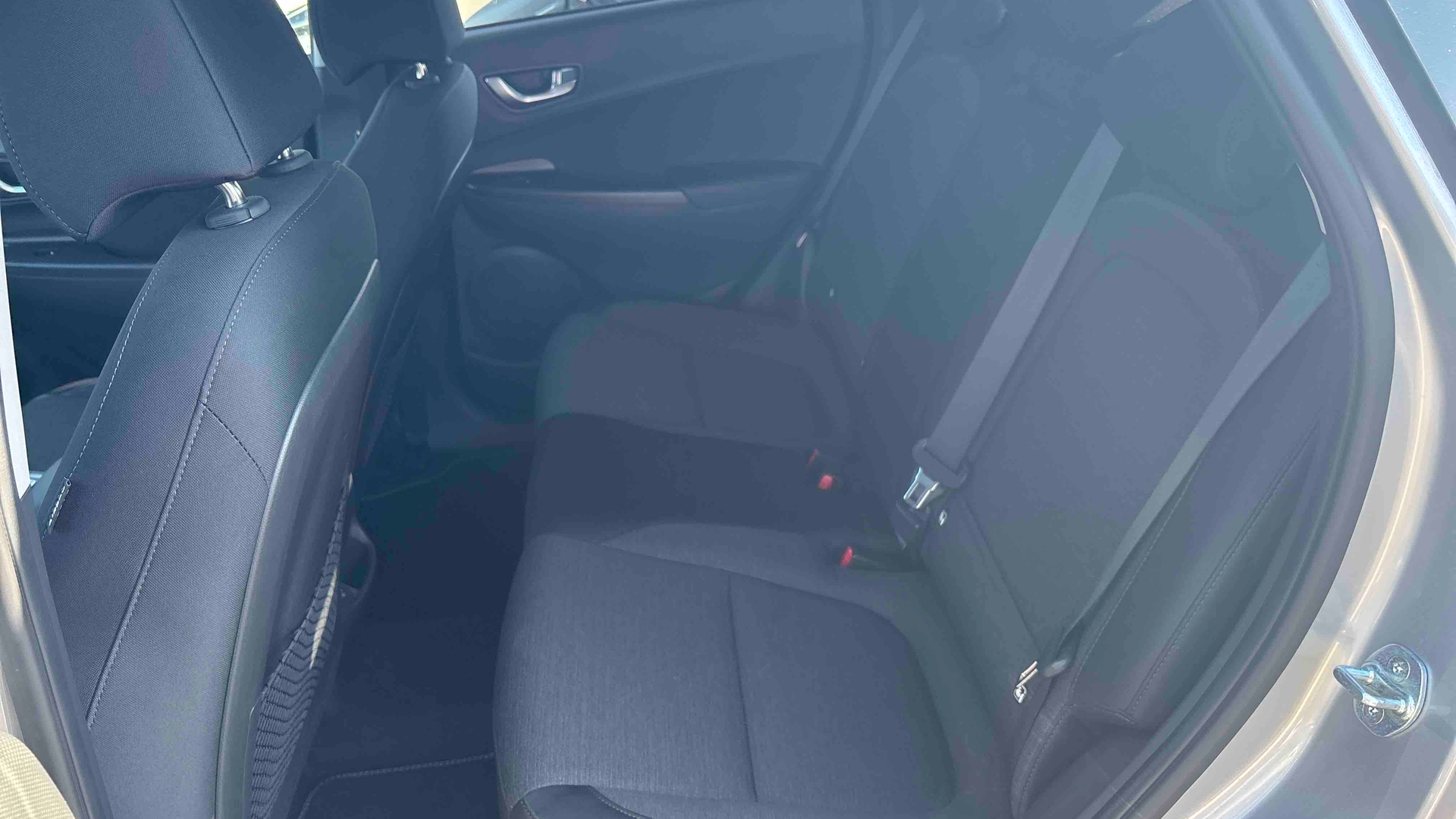HYUNDAI Kona Electrique 64 kWh - 204 ch Creative - Véhicule Occasion - Océane Auto HYUNDAI Kona Electrique 64 kWh - 204 ch Creative - Véhicule Occasion Océane Auto