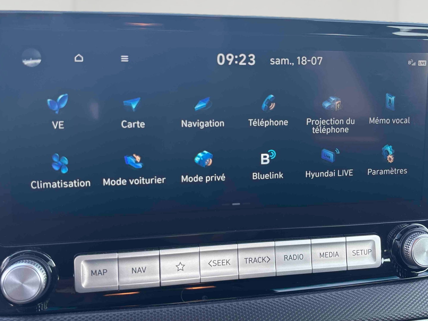 HYUNDAI Kona Electrique 64 kWh - 204 ch Creative - Véhicule Occasion - Océane Auto HYUNDAI Kona Electrique 64 kWh - 204 ch Creative - Véhicule Occasion Océane Auto