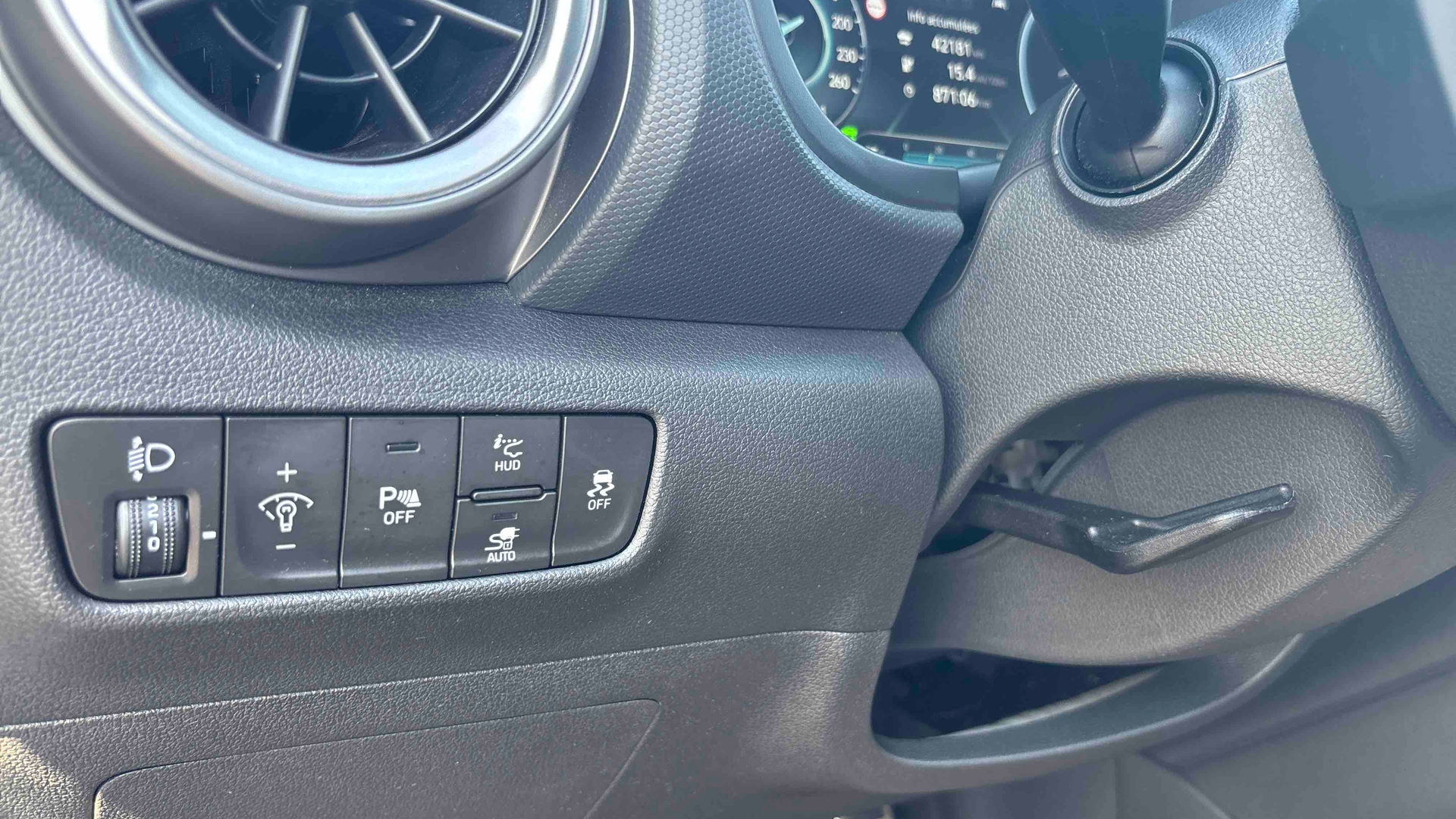 HYUNDAI Kona Electrique 64 kWh - 204 ch Creative - Véhicule Occasion - Océane Auto HYUNDAI Kona Electrique 64 kWh - 204 ch Creative - Véhicule Occasion Océane Auto