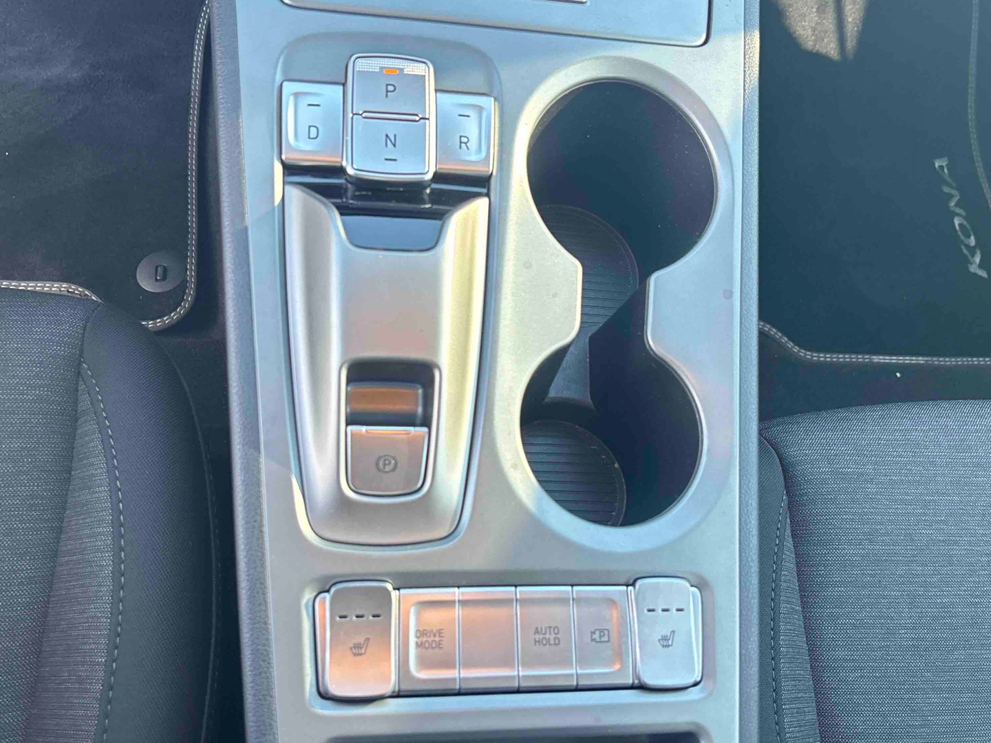 HYUNDAI Kona Electrique 64 kWh - 204 ch Creative - Véhicule Occasion - Océane Auto HYUNDAI Kona Electrique 64 kWh - 204 ch Creative - Véhicule Occasion Océane Auto