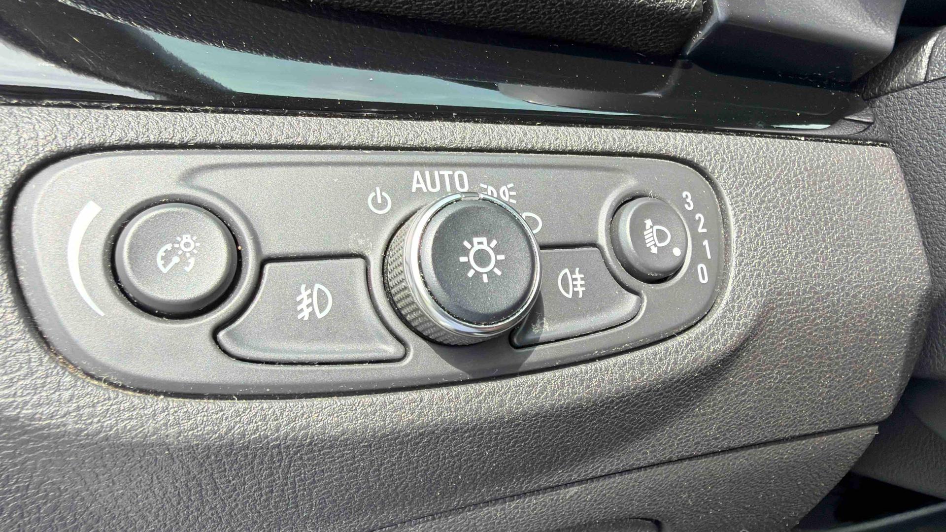 OPEL Mokka X 1.6 CDTI - 136 ch 4x4 Black Edition - Véhicule Occasion Océane Auto