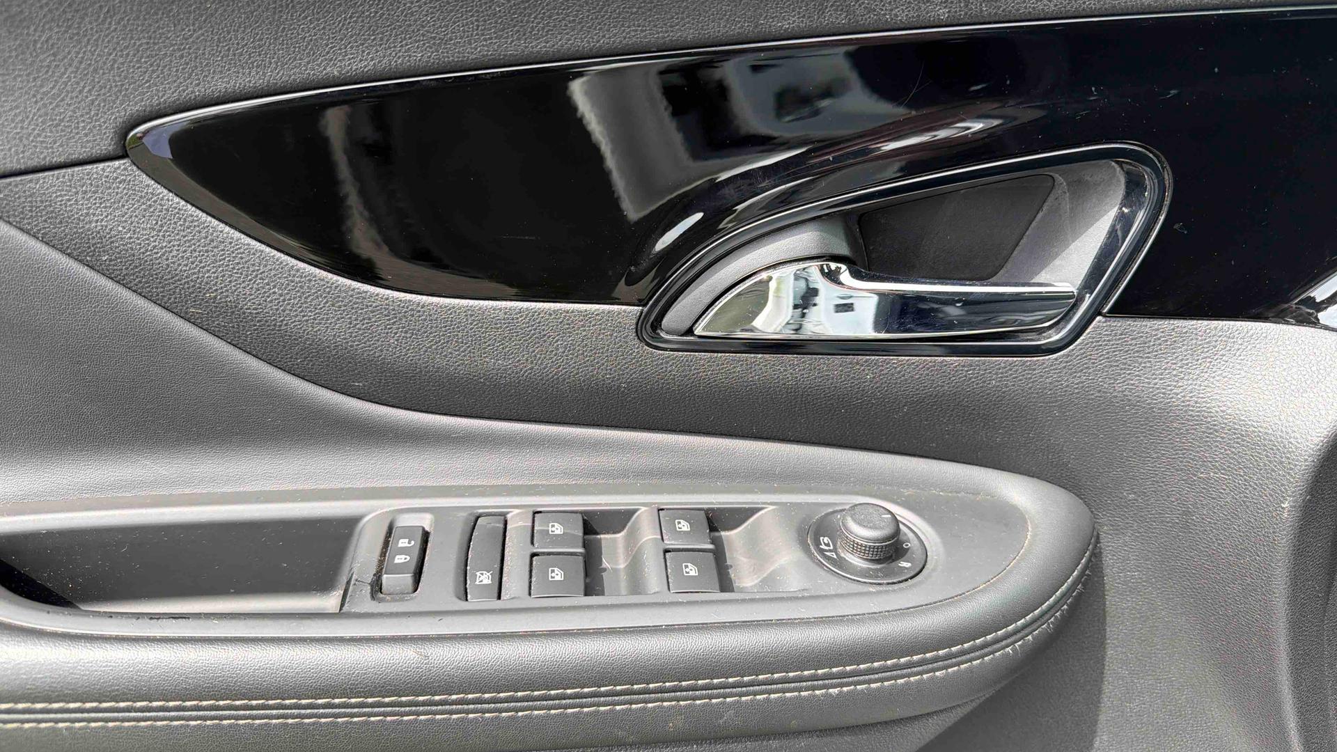 OPEL Mokka X 1.6 CDTI - 136 ch 4x4 Black Edition - Véhicule Occasion Océane Auto