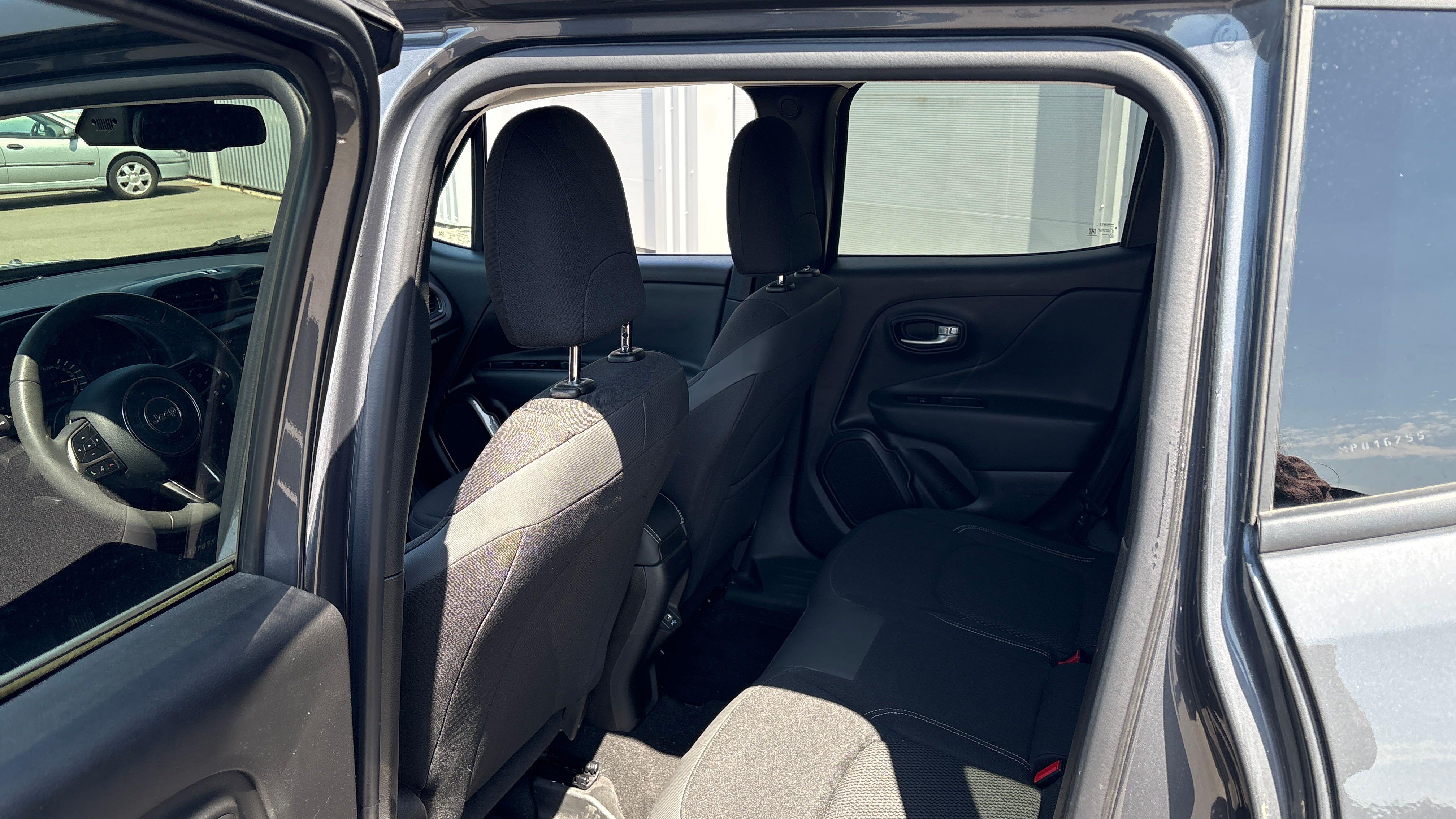 JEEP Renegade 1.3 Turbo T4 190 ch PHEV BVA6 4xe eAWD Limited - Véhicule Occasion Océane Auto