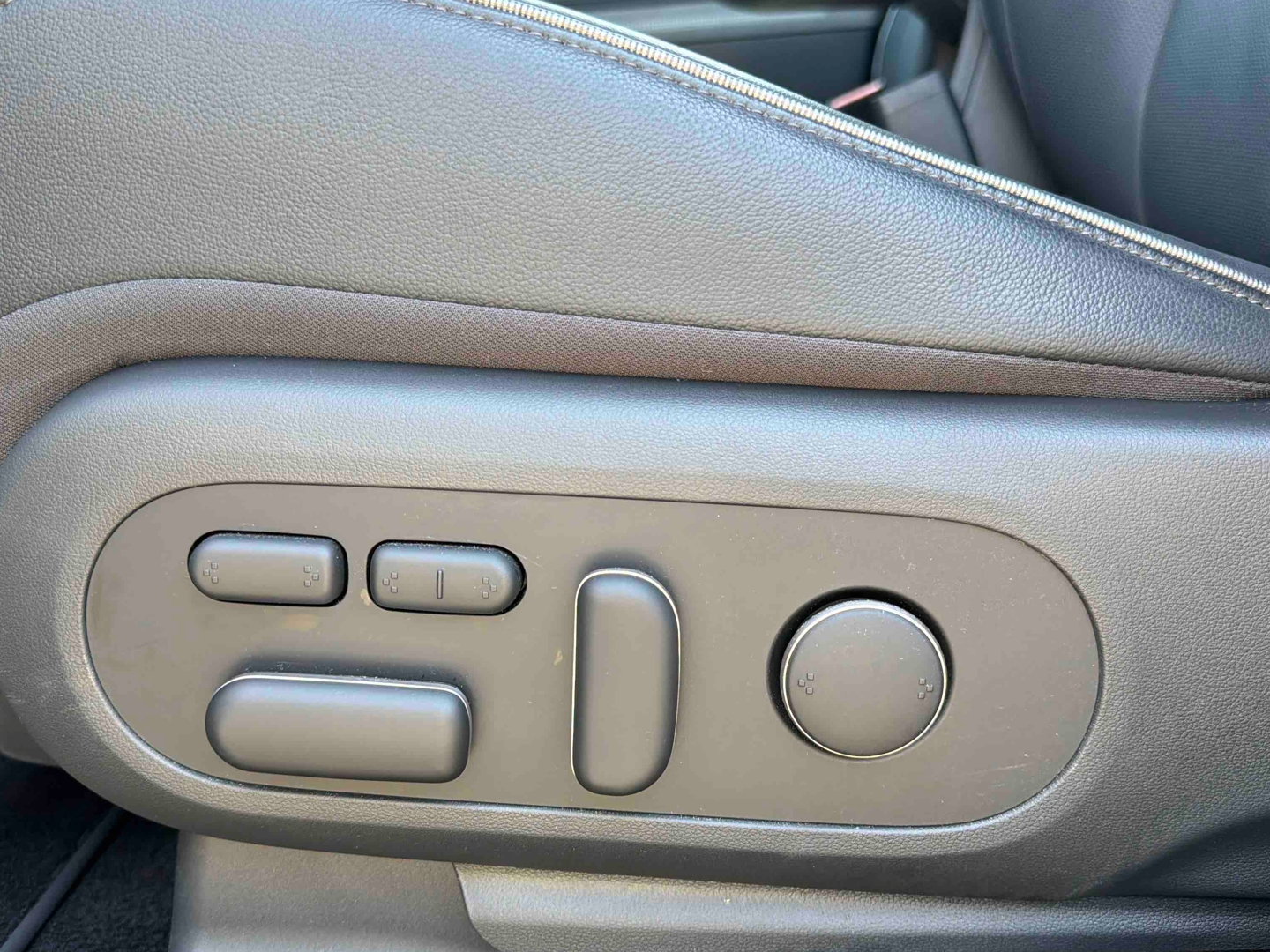 HYUNDAI Ioniq 5 77 kWh - 229 ch Executive - Véhicule Occasion Océane Auto