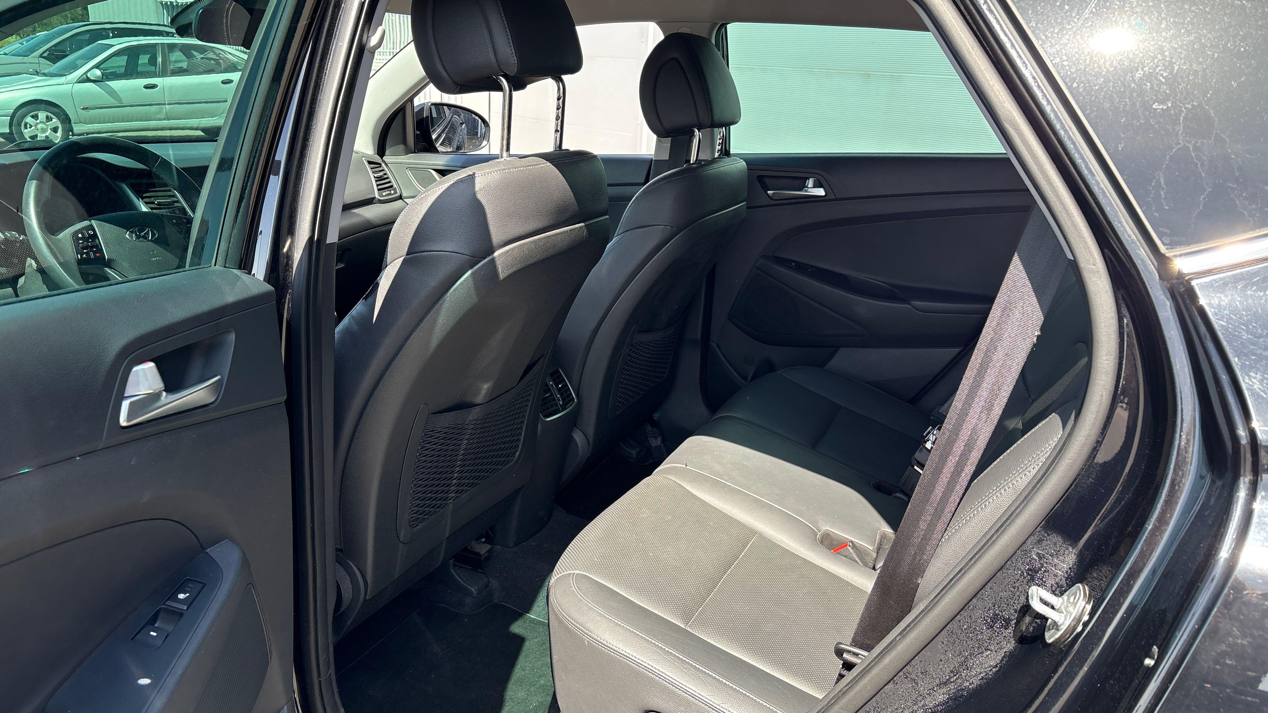 HYUNDAI Tucson 1.7 CRDi 115 2WD Edition#Lounge - Véhicule Occasion Océane Auto