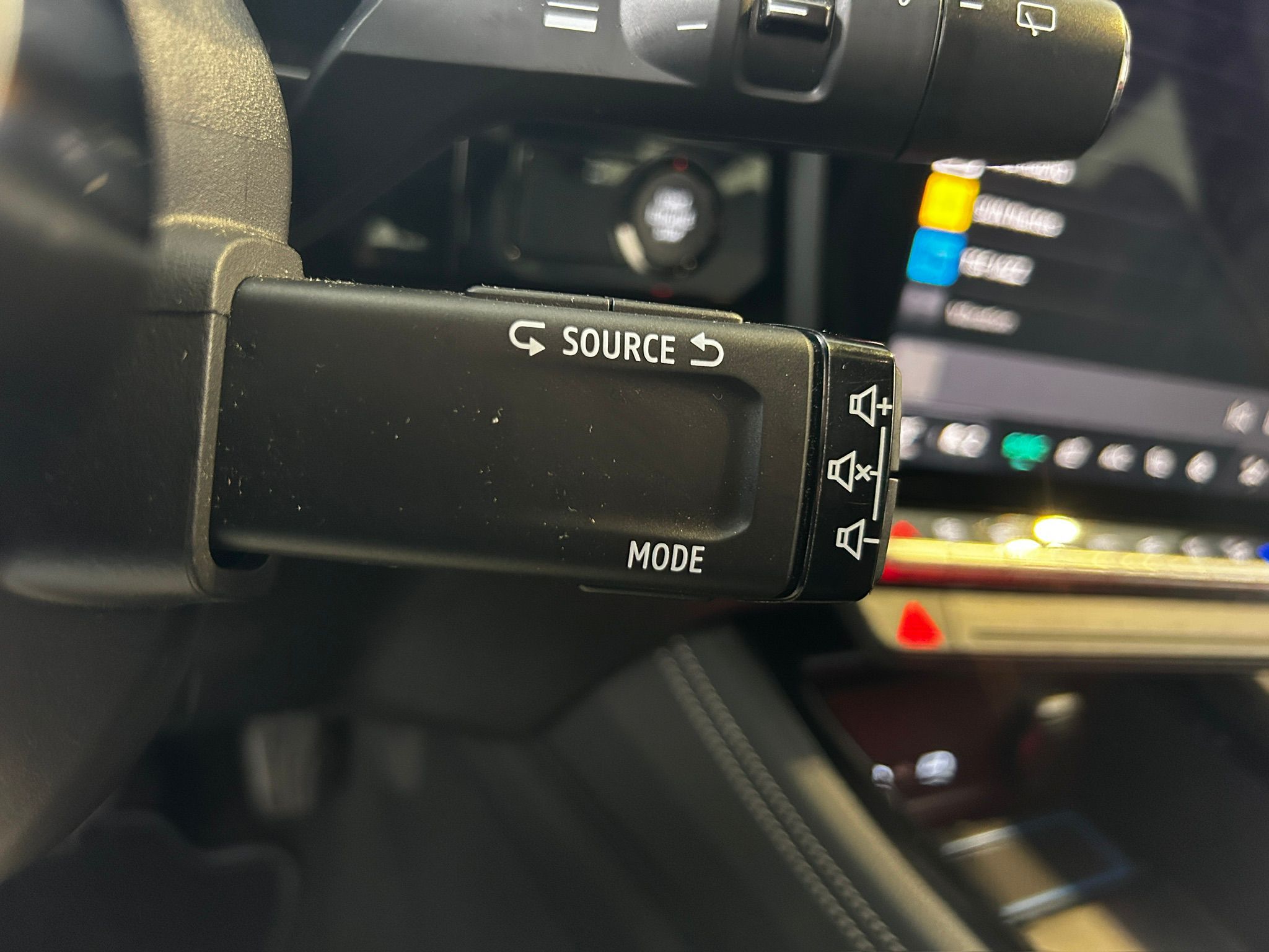 RENAULT Austral E-Tech hybrid 200 Iconic - Véhicule Occasion Océane Auto