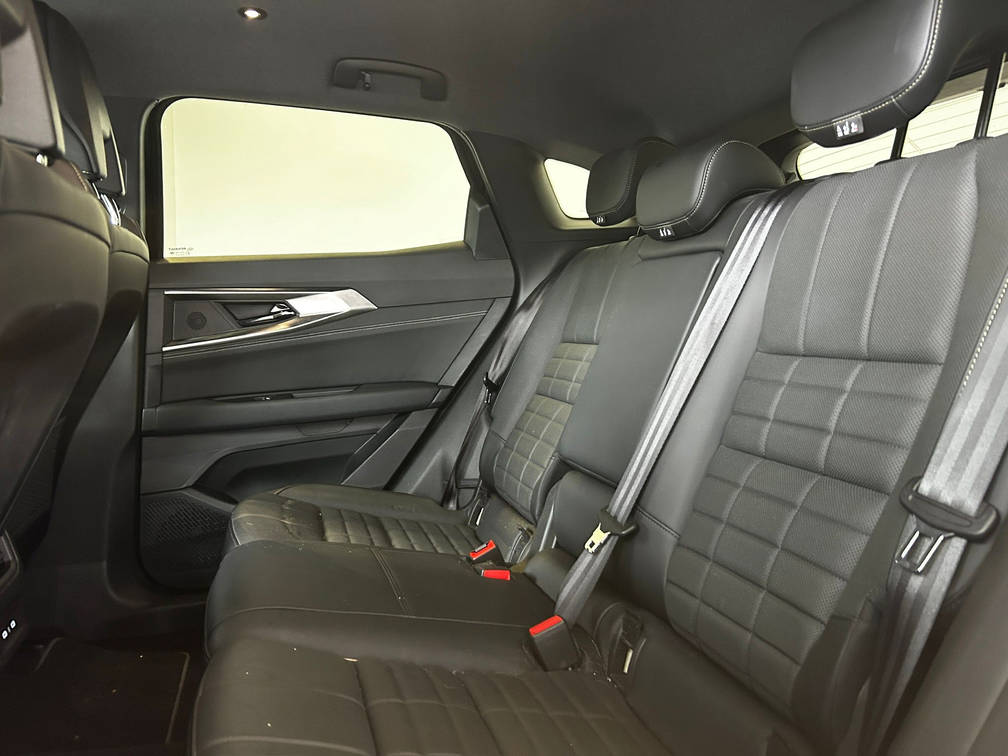 RENAULT Austral E-Tech hybrid 200 Iconic - Véhicule Occasion Océane Auto