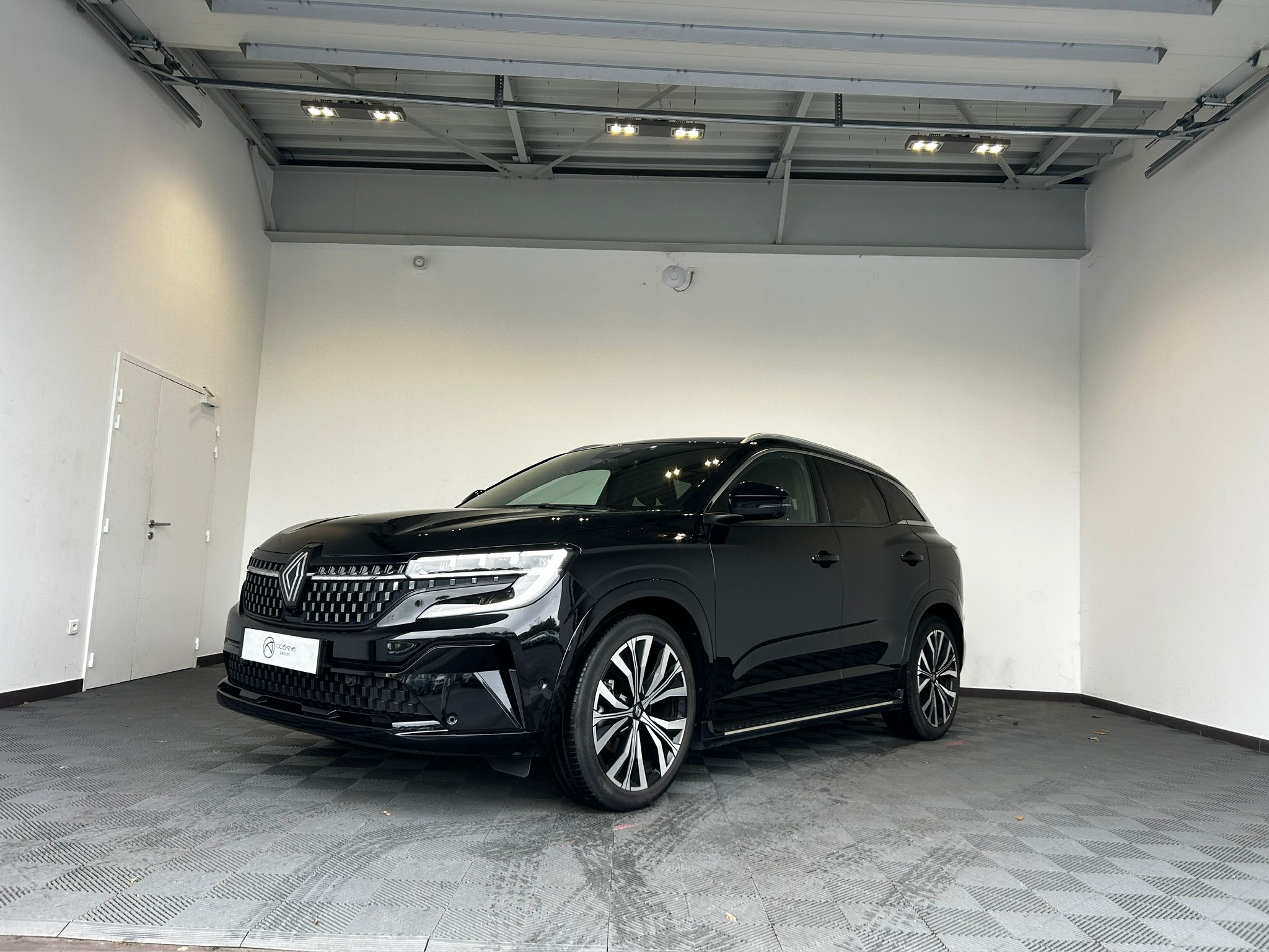 RENAULT Austral E-Tech hybrid 200 Iconic - Véhicule Occasion Océane Auto