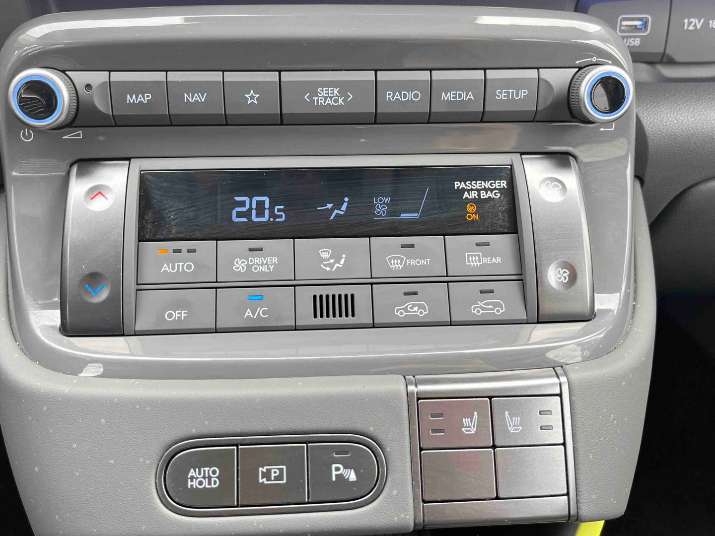 HYUNDAI Inster 49 kWh Cross Executive - Véhicule Occasion Océane Auto