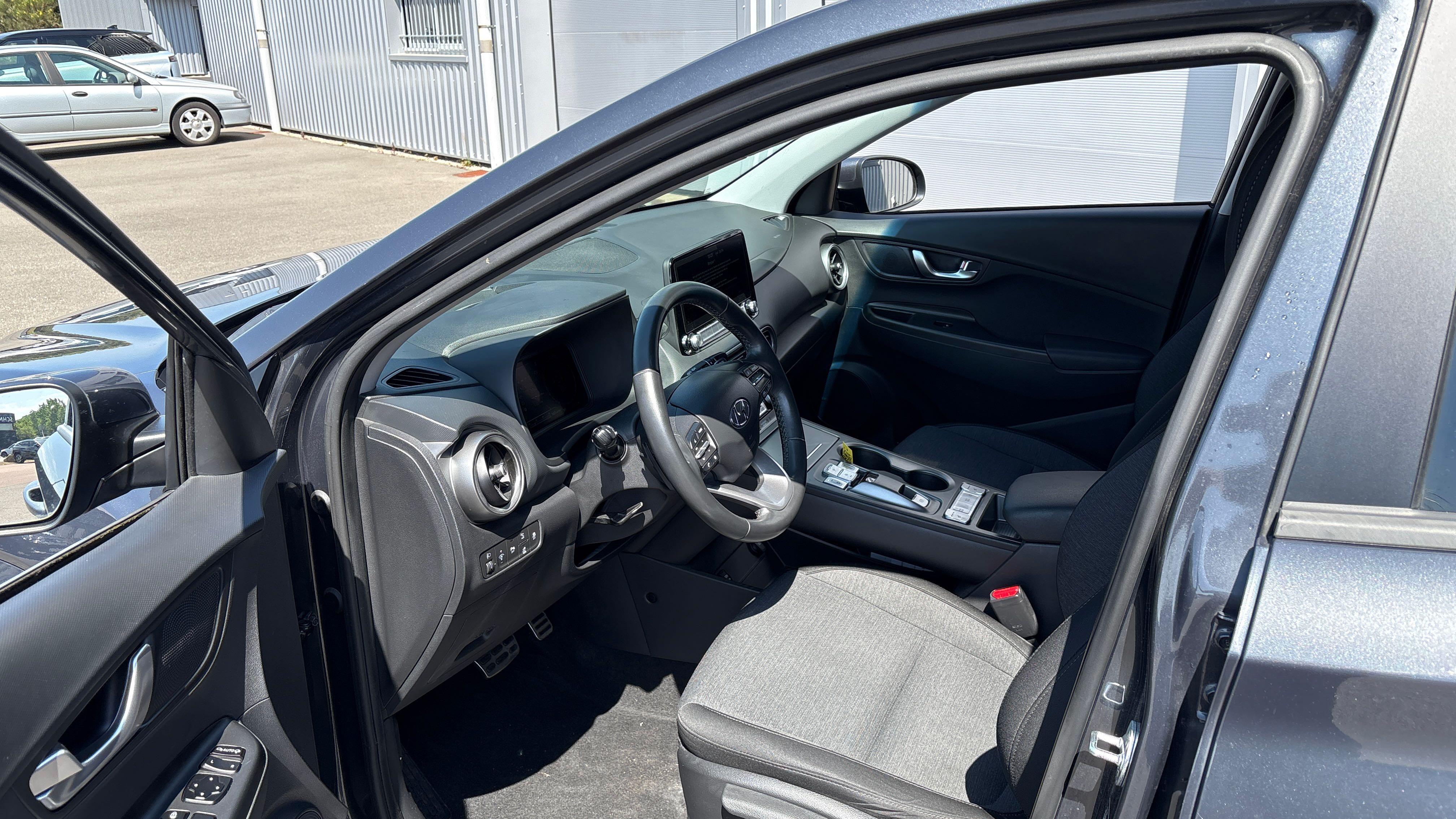 HYUNDAI Kona Electrique 64 kWh - 204 ch Creative - Véhicule Occasion Océane Auto